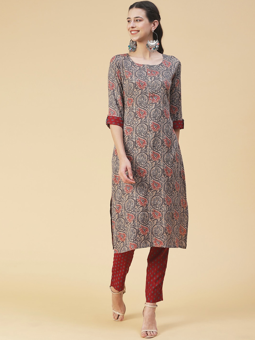 

FASHOR Women Ethnic Motifs Printed Kurta with Trousers, Maroon