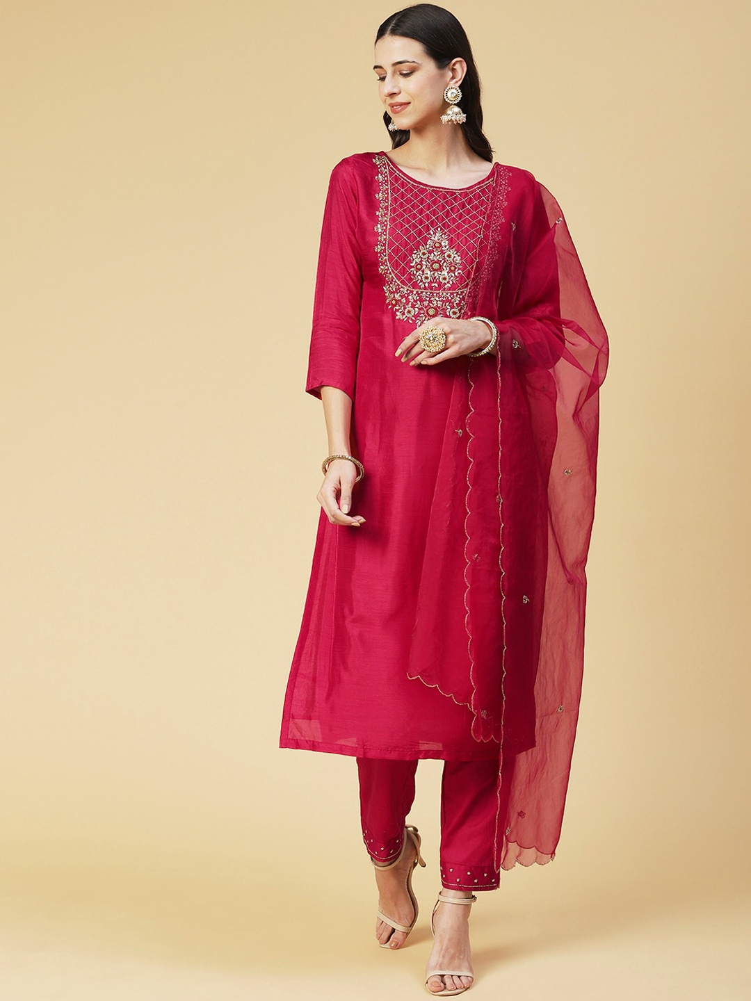 

FASHOR Women Ethnic Motifs Yoke Design Zardozi Kurta with Trousers & Dupatta, Red