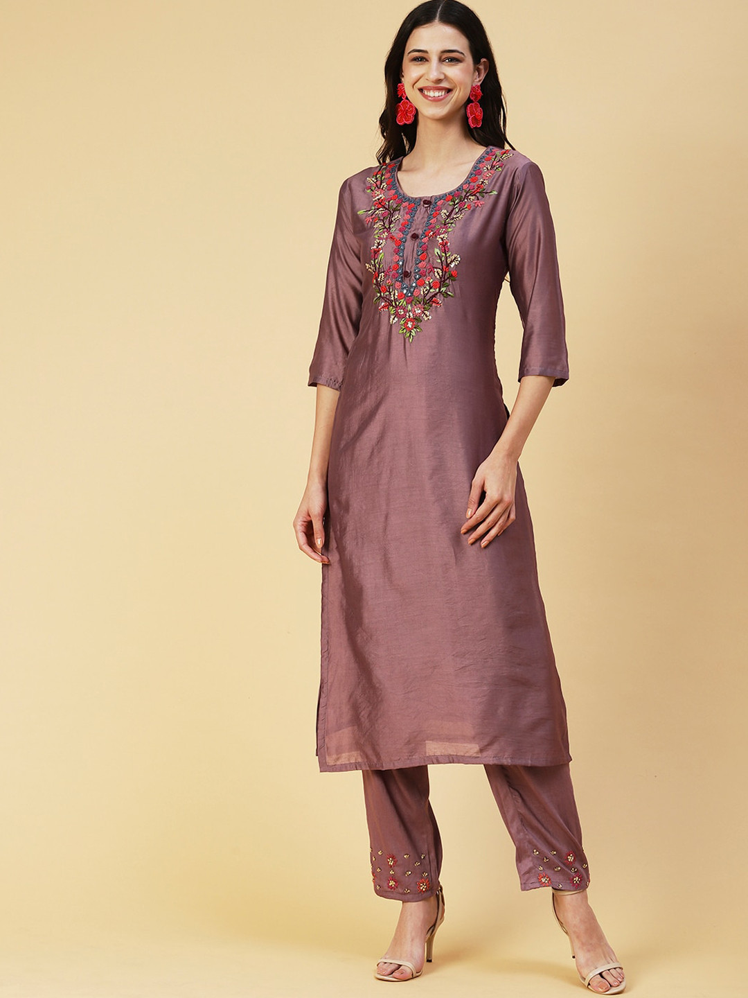

FASHOR Women Pink Floral Embroidered Sequinned Chanderi Silk Kurta with Trousers