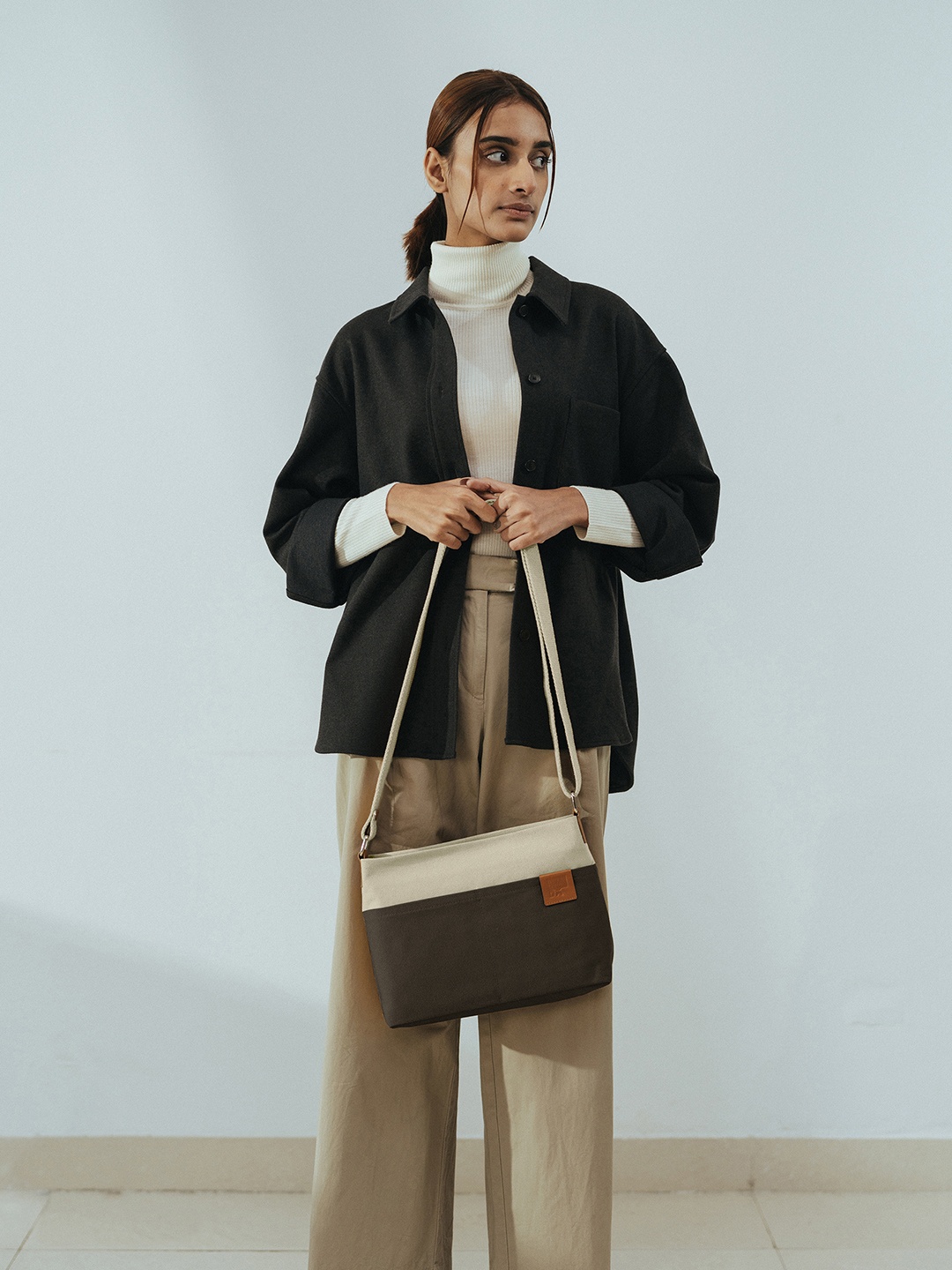 

DailyObjects Colourblocked Structured Crossbody Bag, Brown