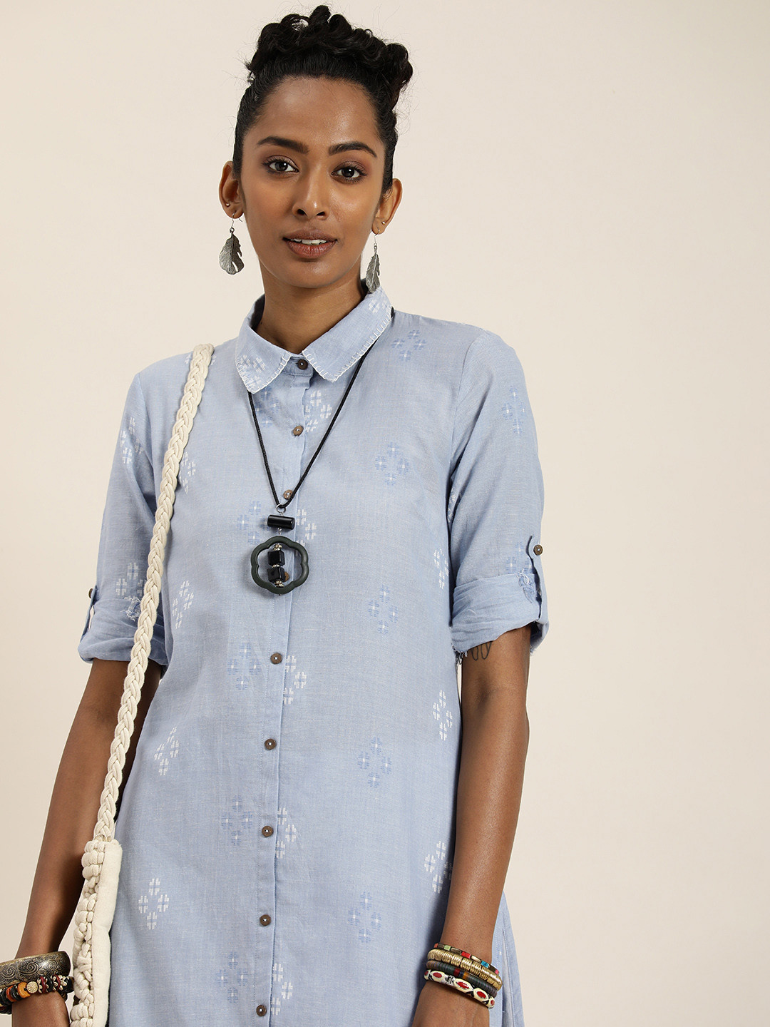 

Taavi Women Woven Legacy Pure Cotton Kurta With Trousers, Blue