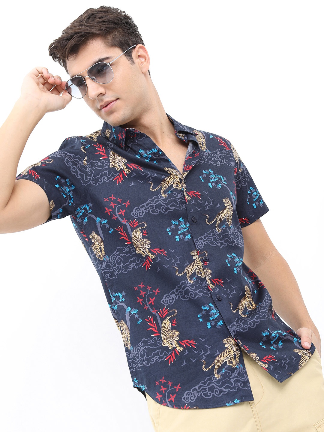 

HIGHLANDER Men Slim Fit Animal Printed Casual Cotton Shirt, Navy blue