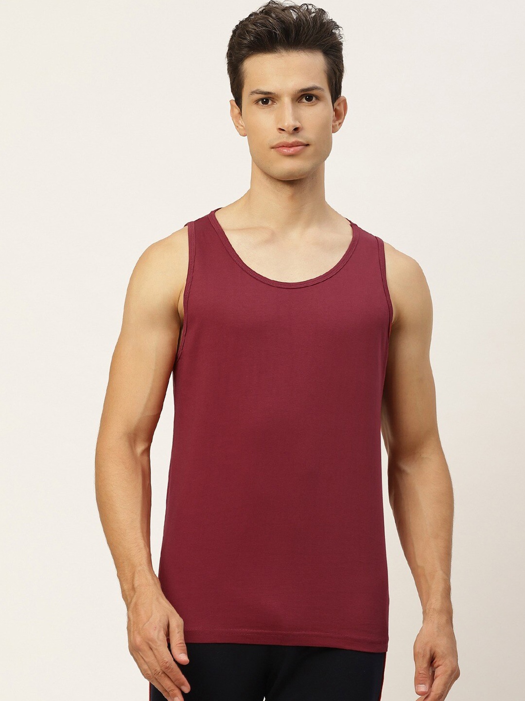 

Rodzen Men Solid Pure Cotton T-shirt, Maroon