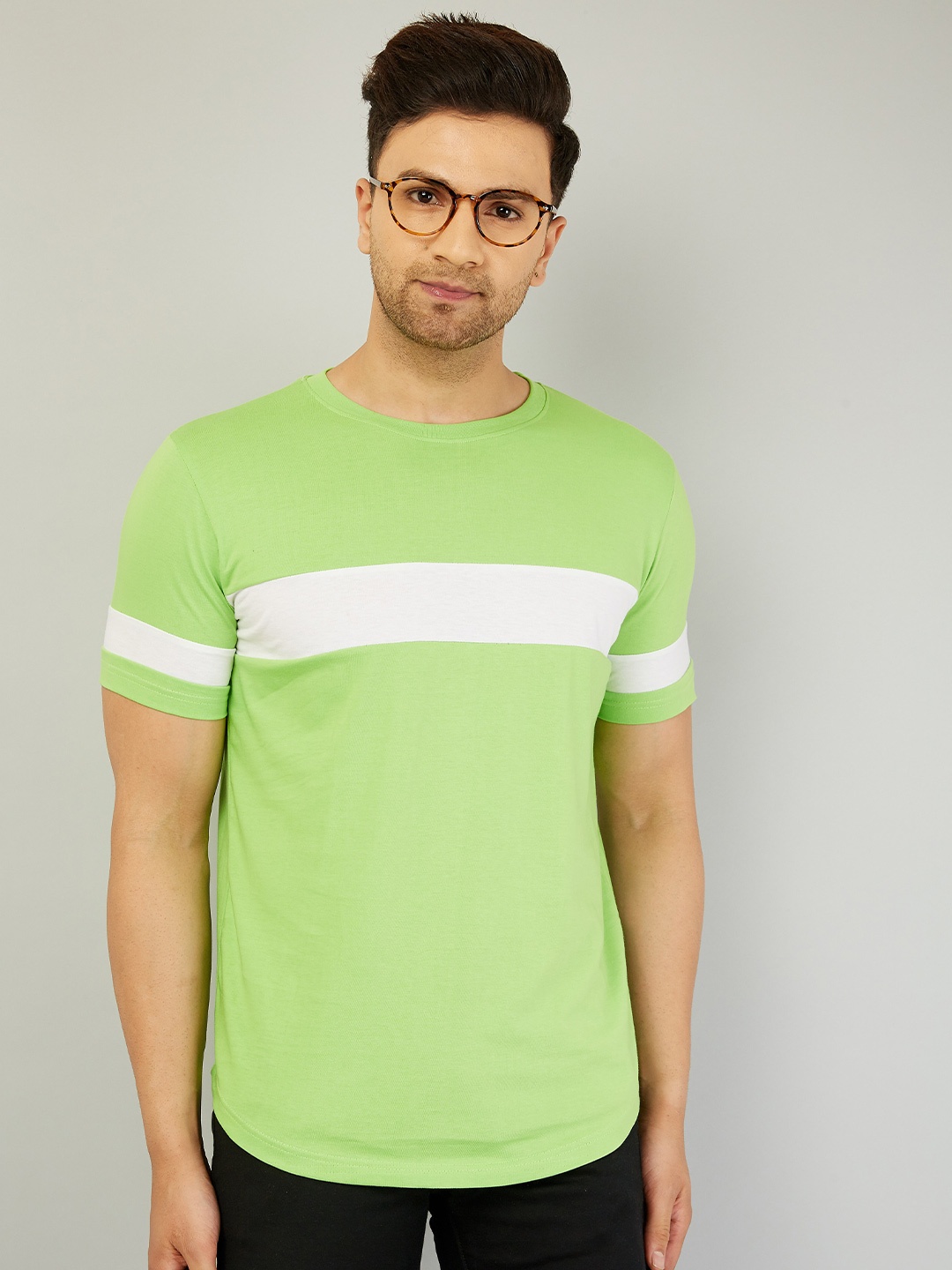 

Rodzen Men Colourblocked Pure Cotton T-shirt, Green
