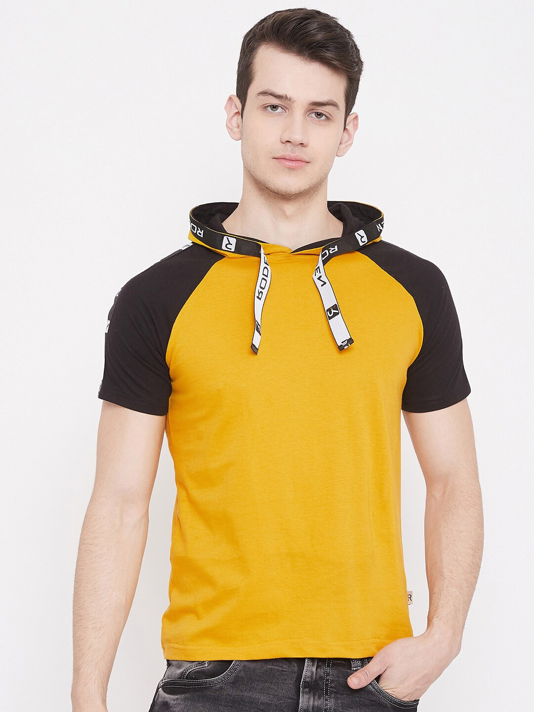 

Rodzen Men Colourblocked Pure Cotton T-shirt, Yellow