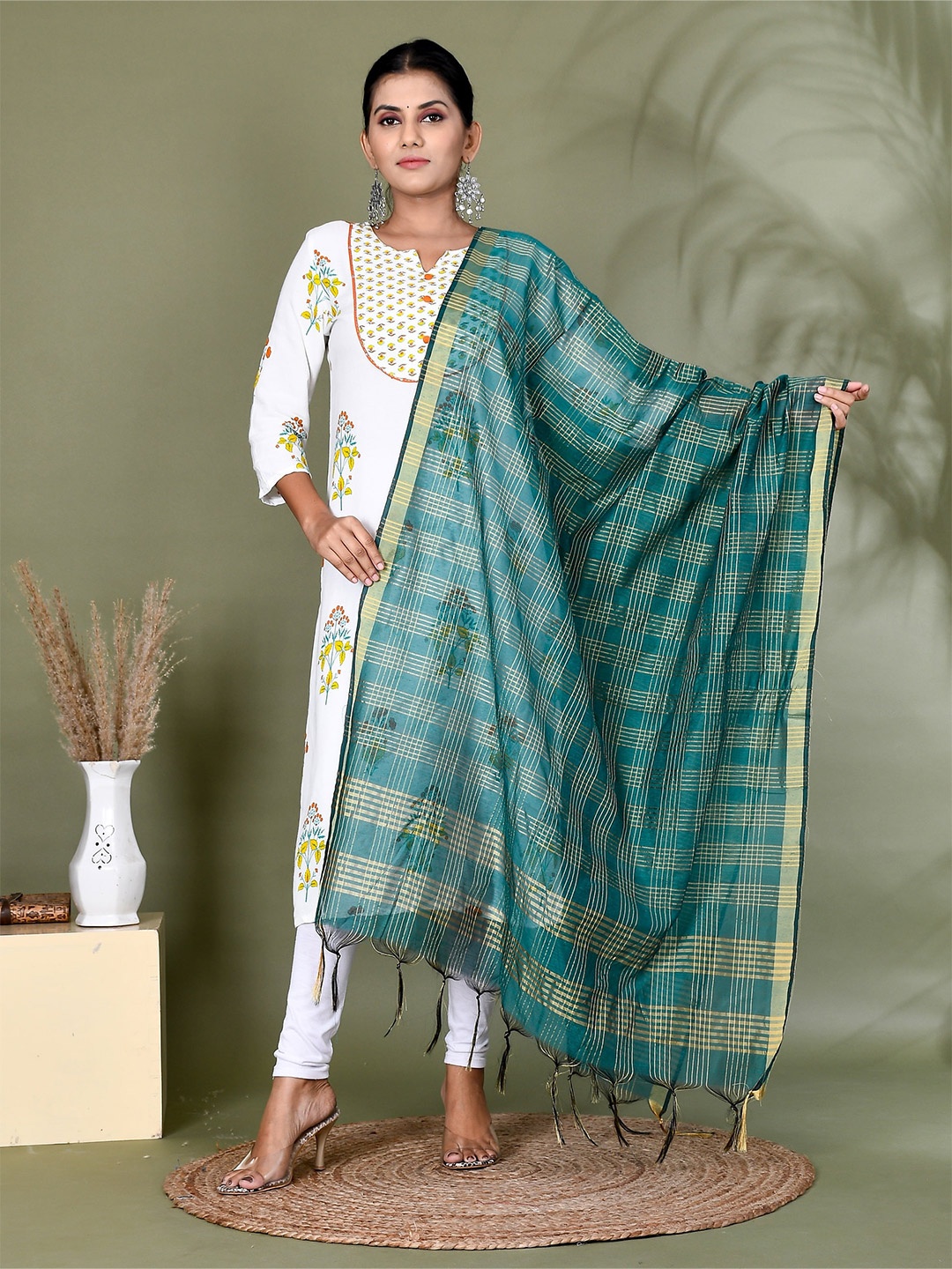 

Kesarya Checked Organza Dupatta, Green