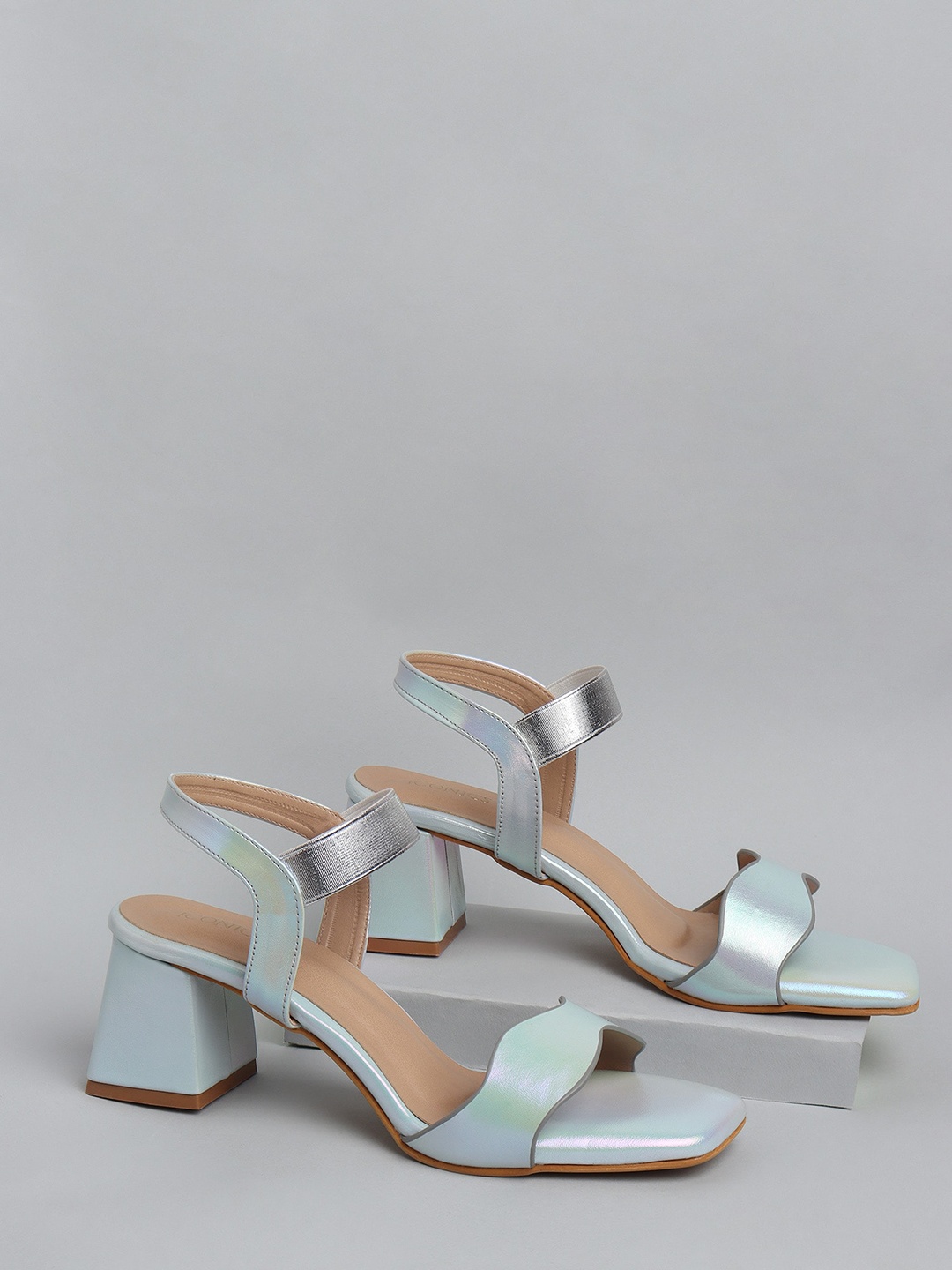 

ICONICS Block Heels, Blue