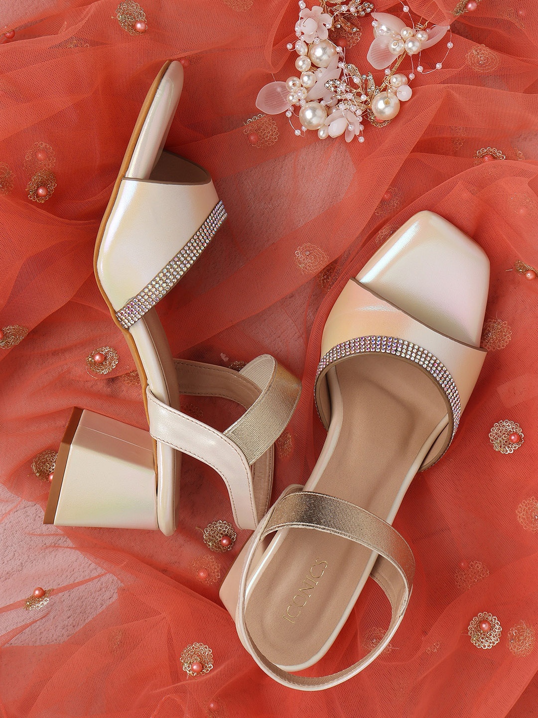 

ICONICS Block Heels, Gold