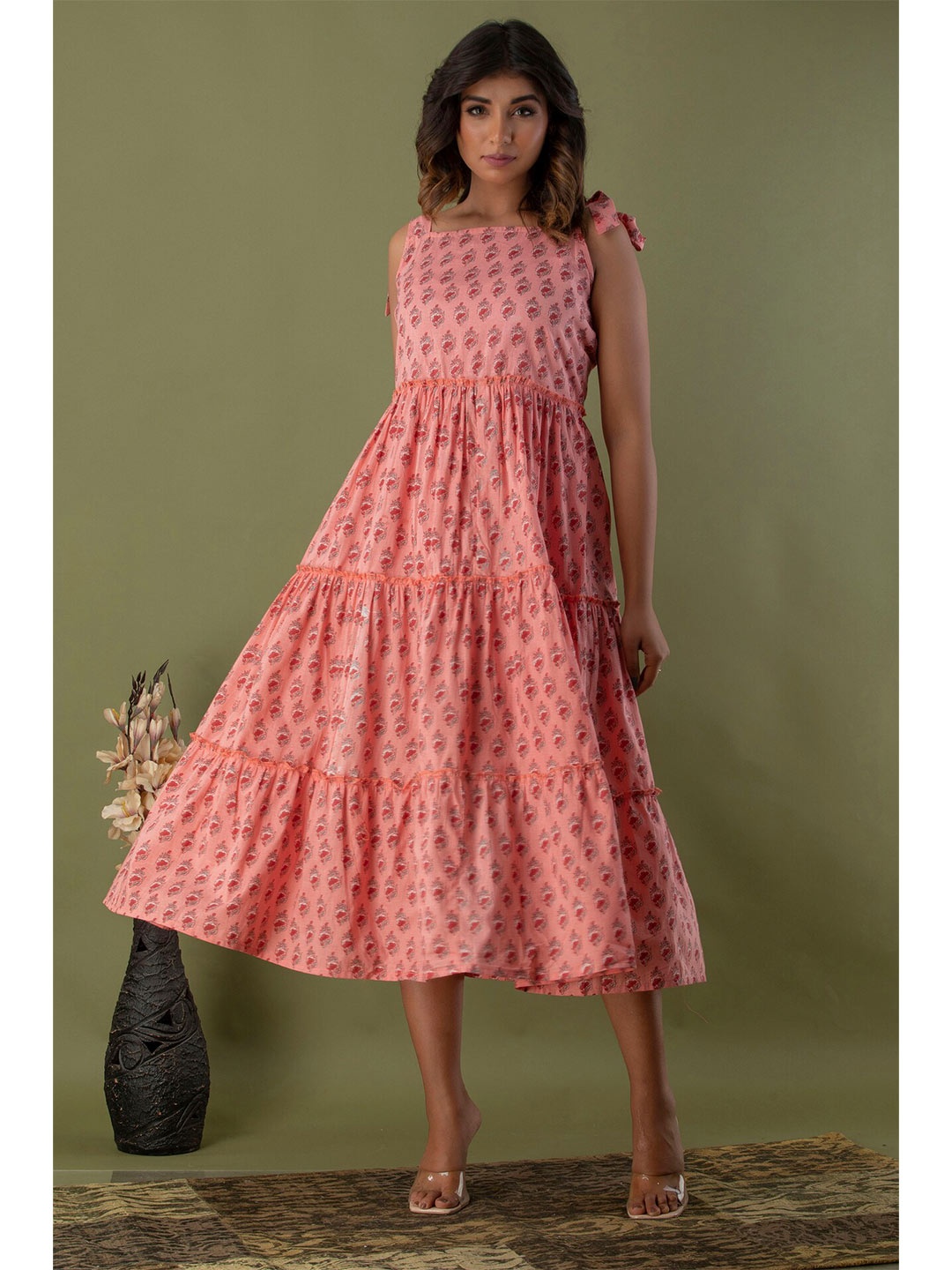 

BARKHA FAB Women Pink Ethnic Motifs Printed Kurta