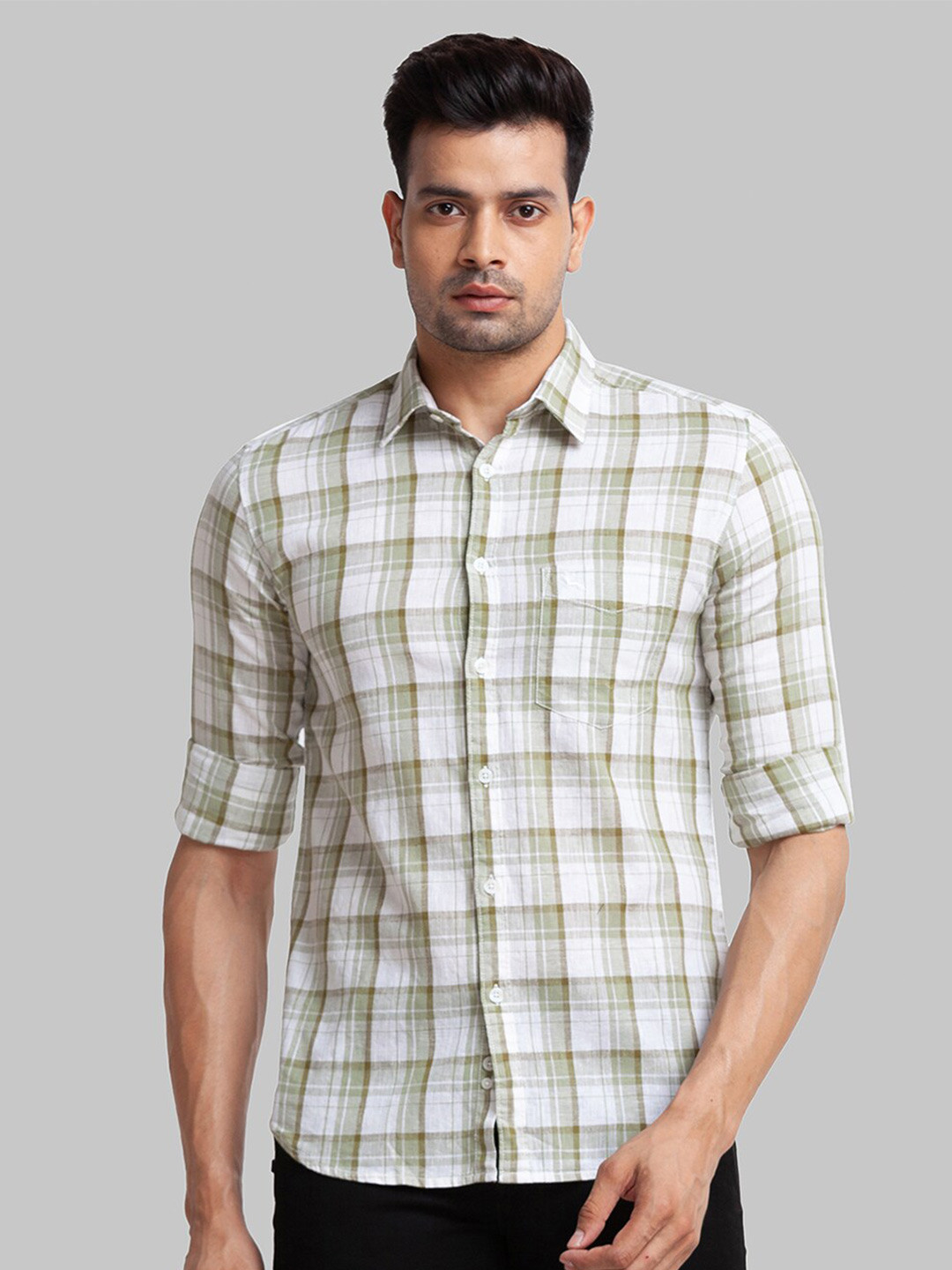 

Parx Men Slim Fit Checked Casual Shirt, Green