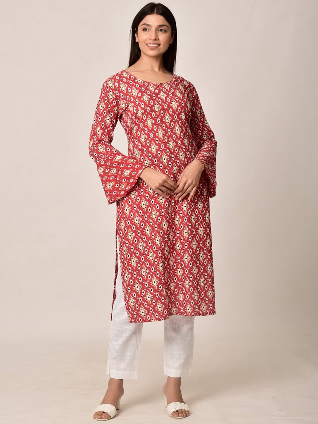 

Ikk Kudi by Seerat Women Printed Pure Cotton Kurta with Trousers, Red