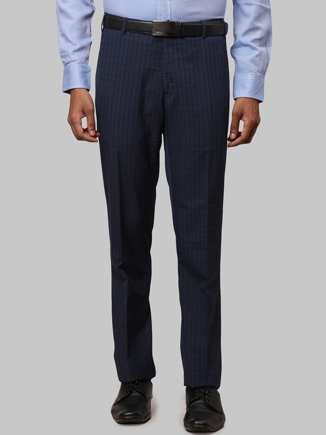 

Raymond Men Checked Formal Trousers, Navy blue