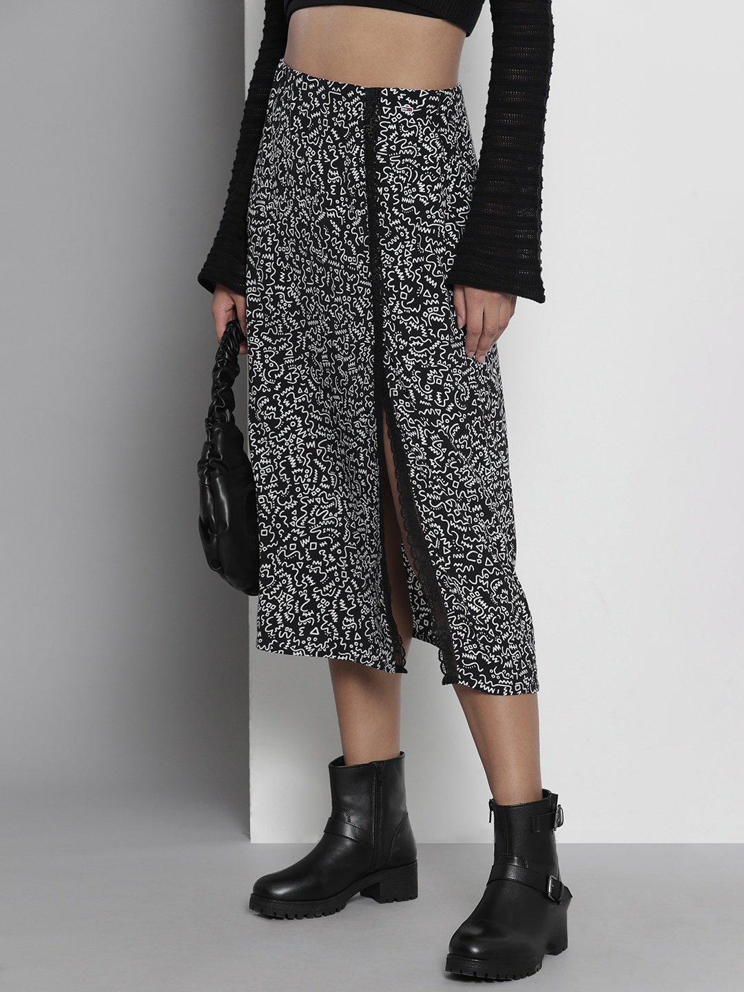 

Tommy Hilfiger Doodle Print Midi Skirt With Front Slit Detail, Black