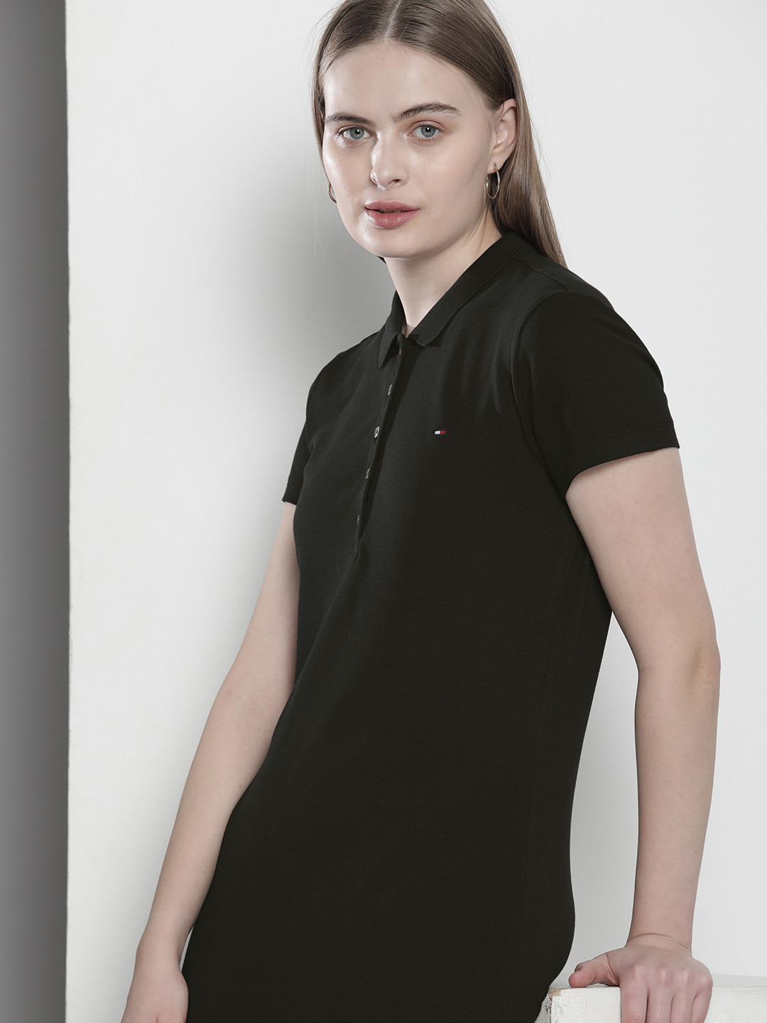 

Tommy Hilfiger Solid Above Knee Length T-shirt Dress, Black