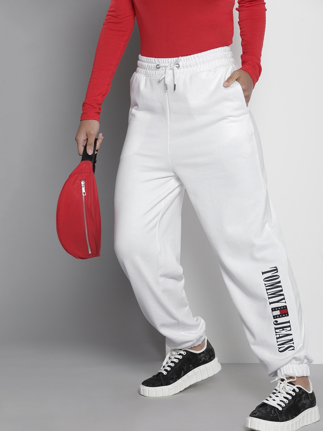 

Tommy Hilfiger Women Relaxed Fit Brand Logo Embroidered Joggers, White