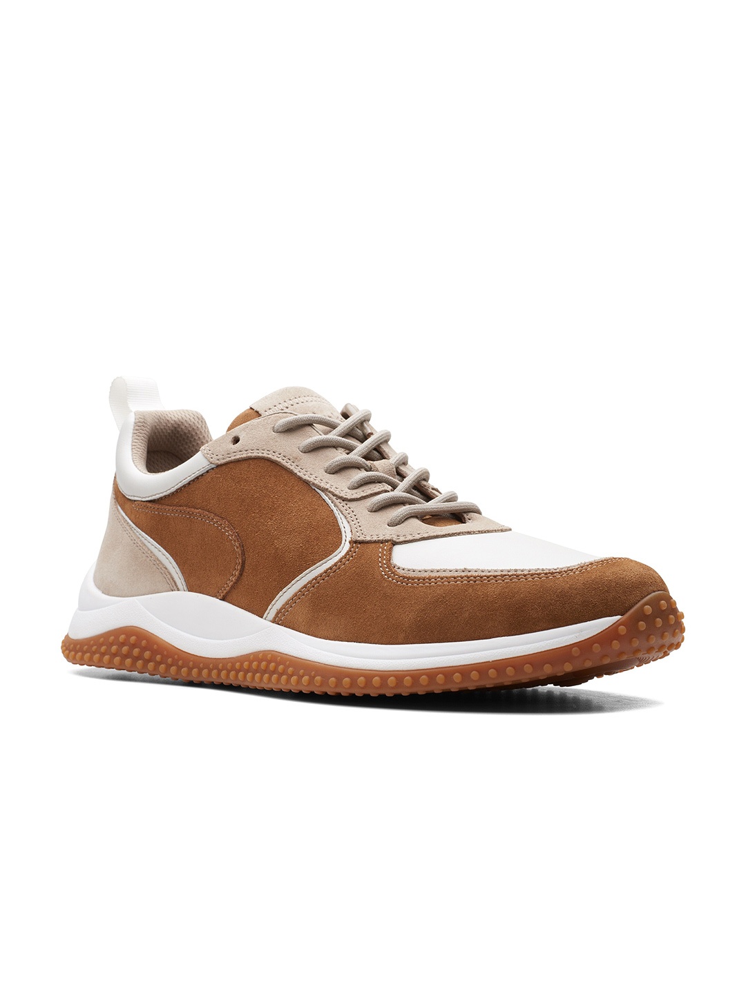 

Clarks Men Puxton Run Cricket Shoes, Tan