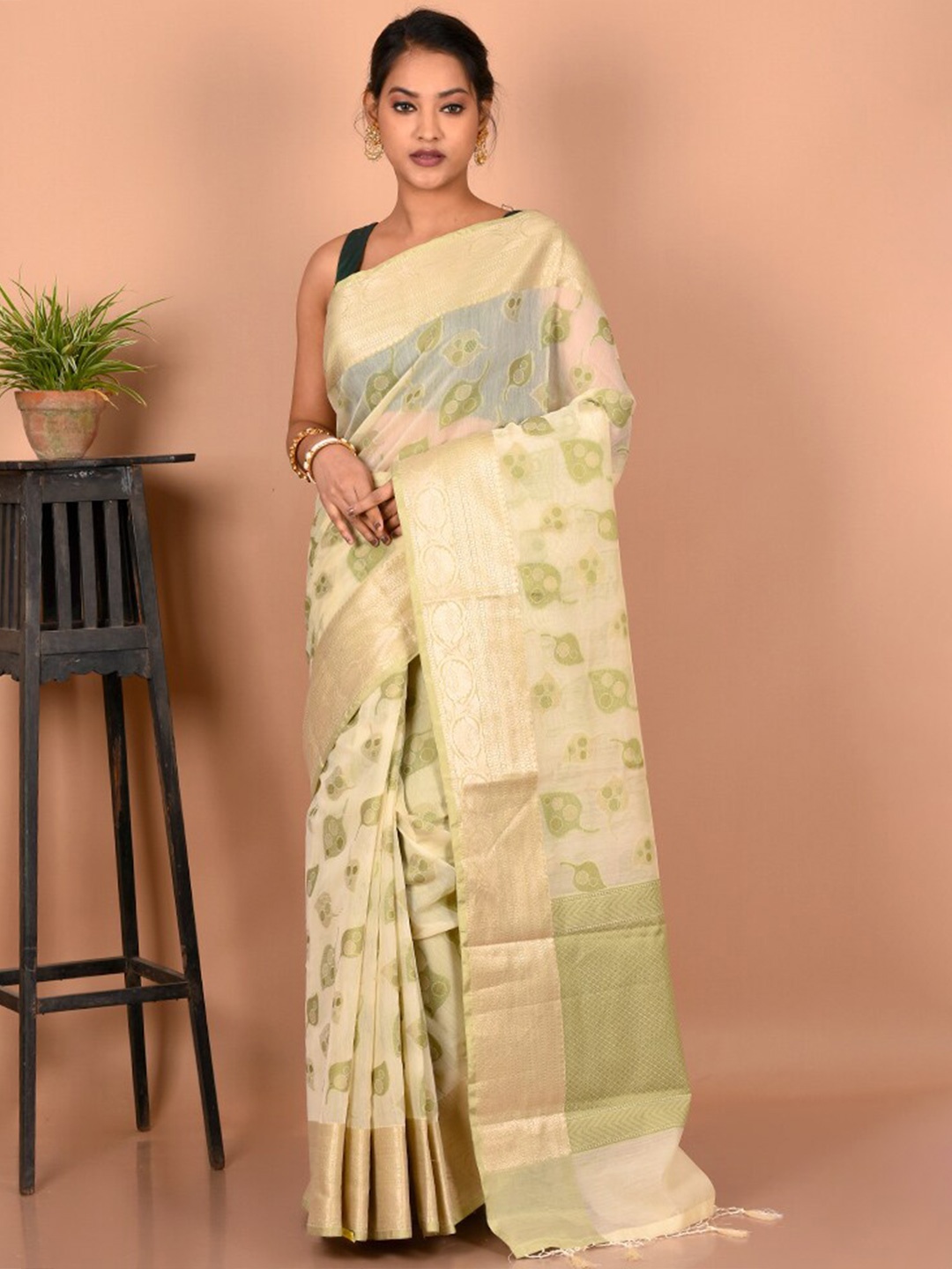 

AllSilks Cream-Coloured & Gold-Toned Woven Design Zari Saree