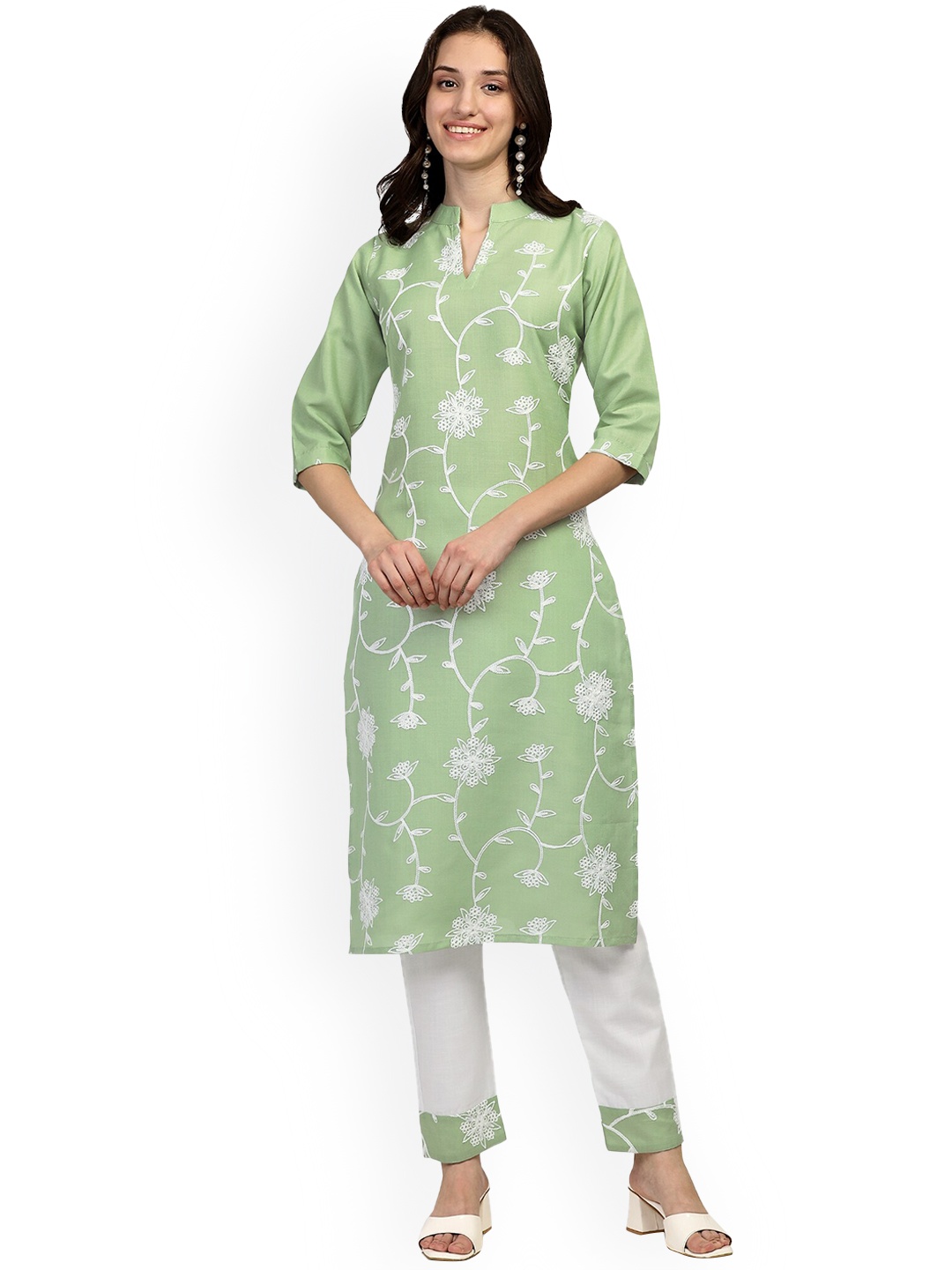 

FEMMIBELLA Women Floral Embroidered Thread Work Kurta with Trousers, Green