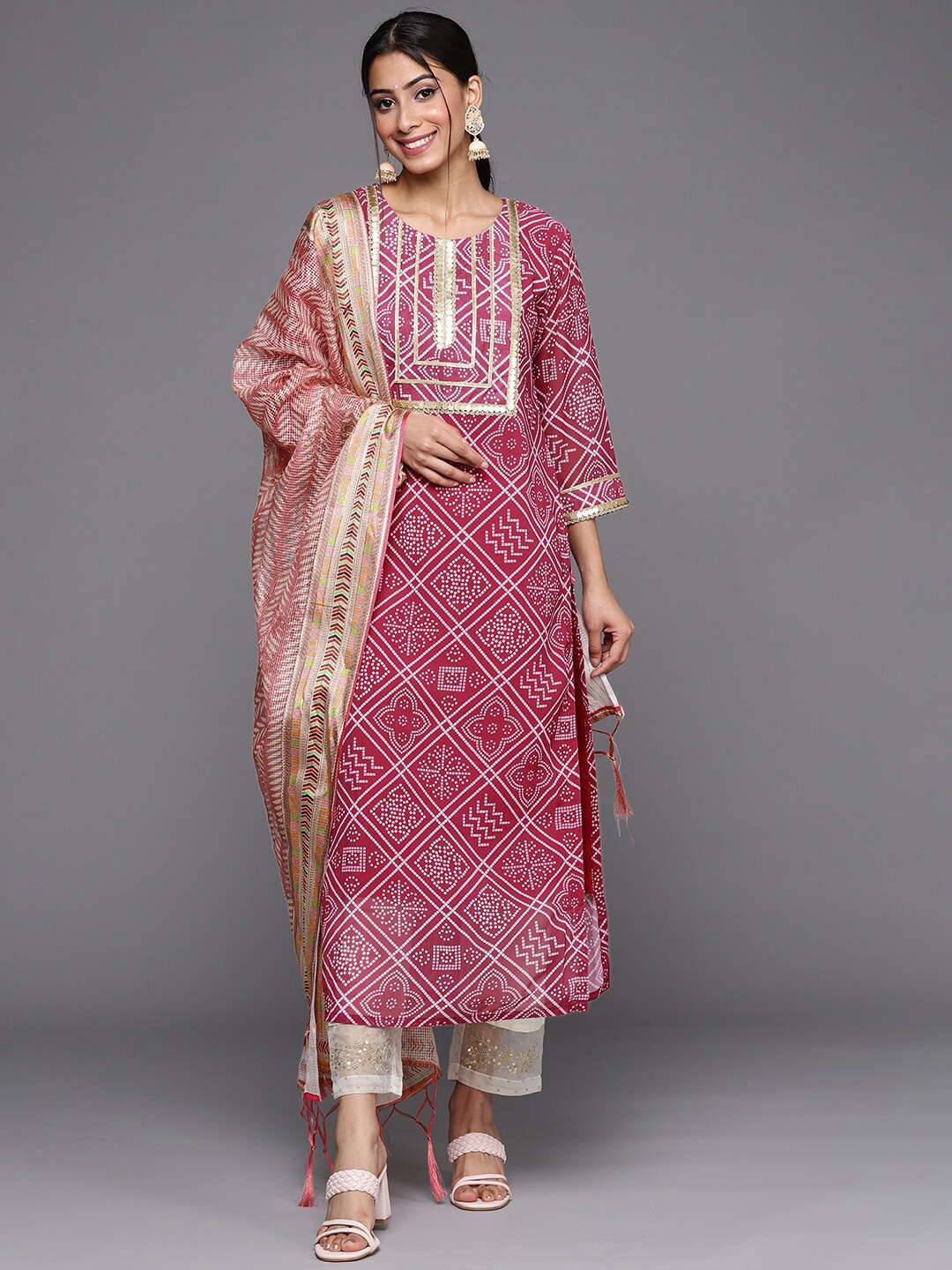 

Varanga Ethnic Motifs Printed Sequinned Kurta with Trousers & Dupatta, Pink
