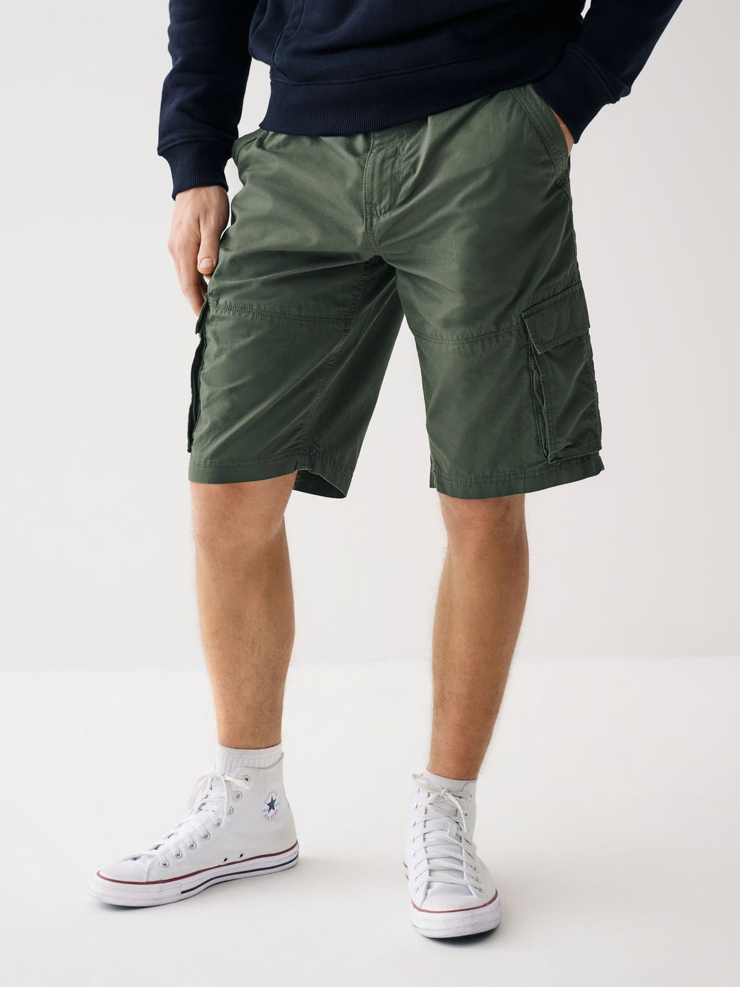 

NEXT Men Pure Cotton Solid Cargo Shorts with Belt, Olive
