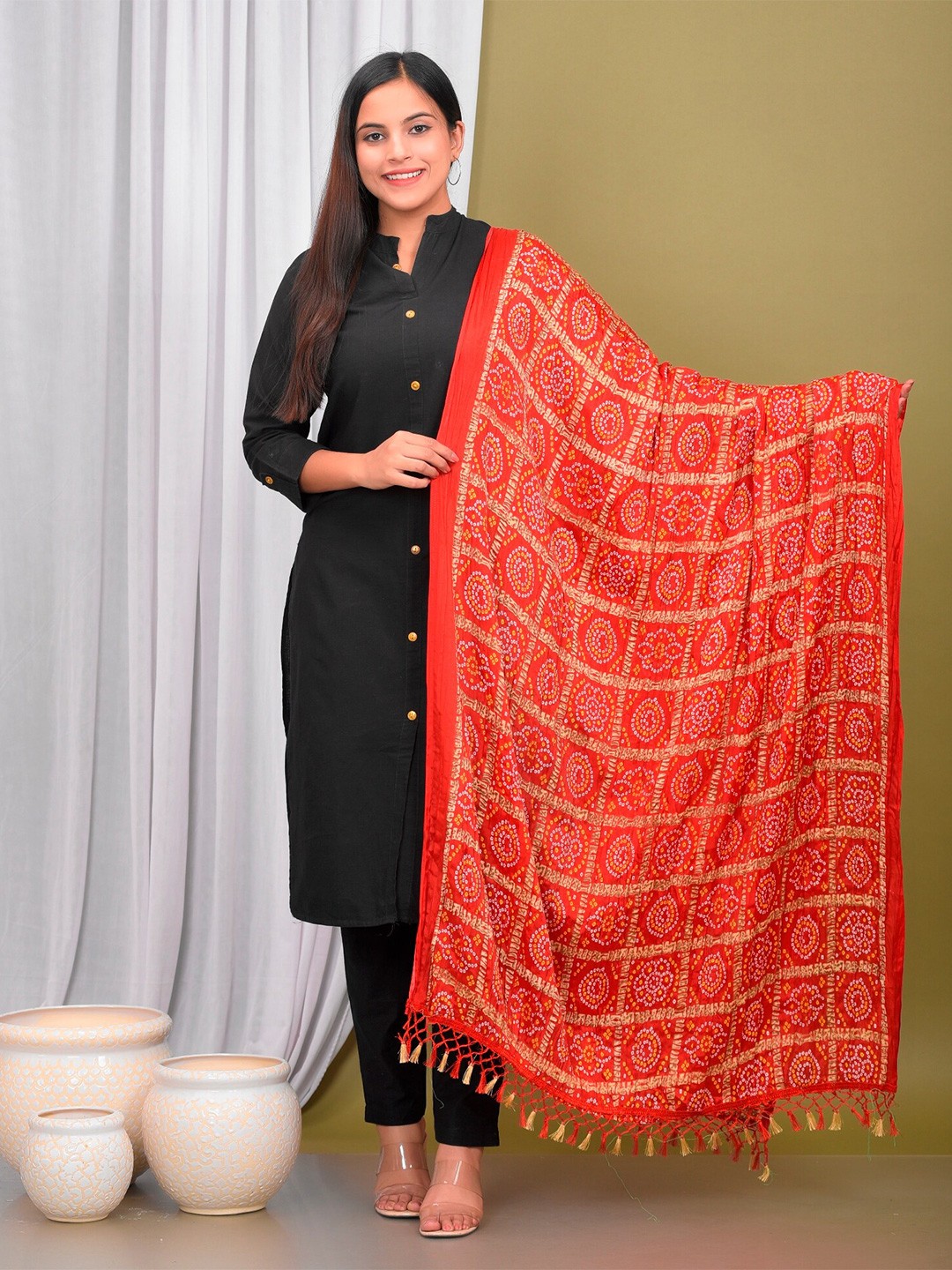 

HANDICRAFT PALACE Red & White Printed Bandhani Dupatta