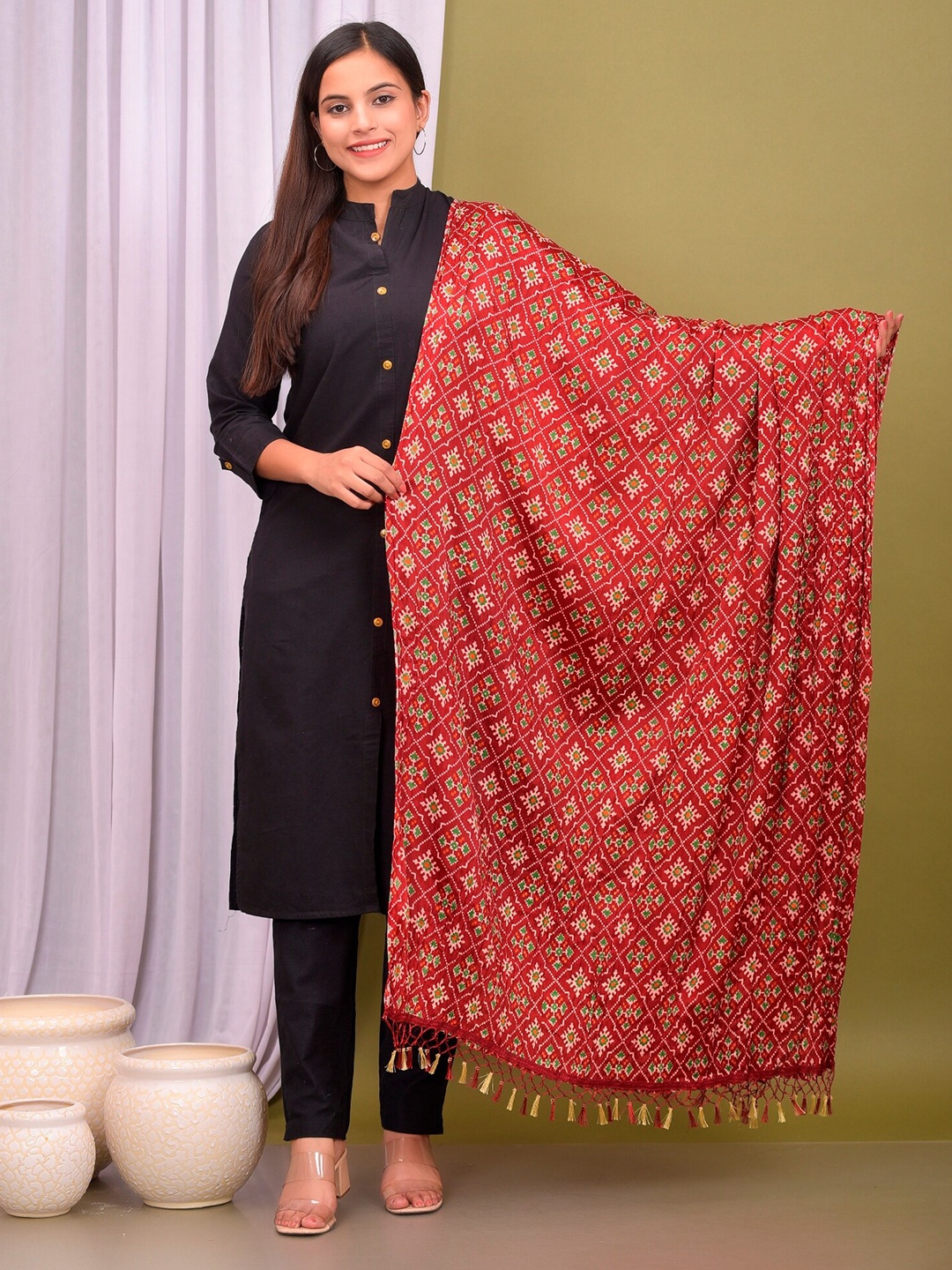 

HANDICRAFT PALACE Maroon & Green Printed Bandhani Dupatta