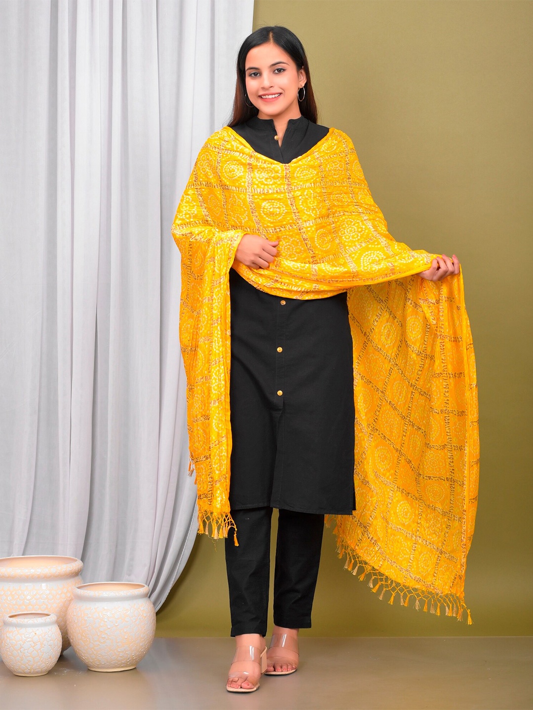 

HANDICRAFT PALACE Yellow & White Printed Bandhani Dupatta