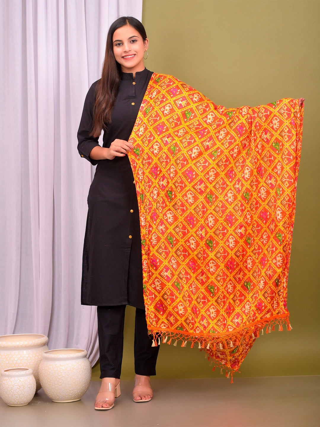 

HANDICRAFT PALACE Orange & Green Printed Batik Dupatta