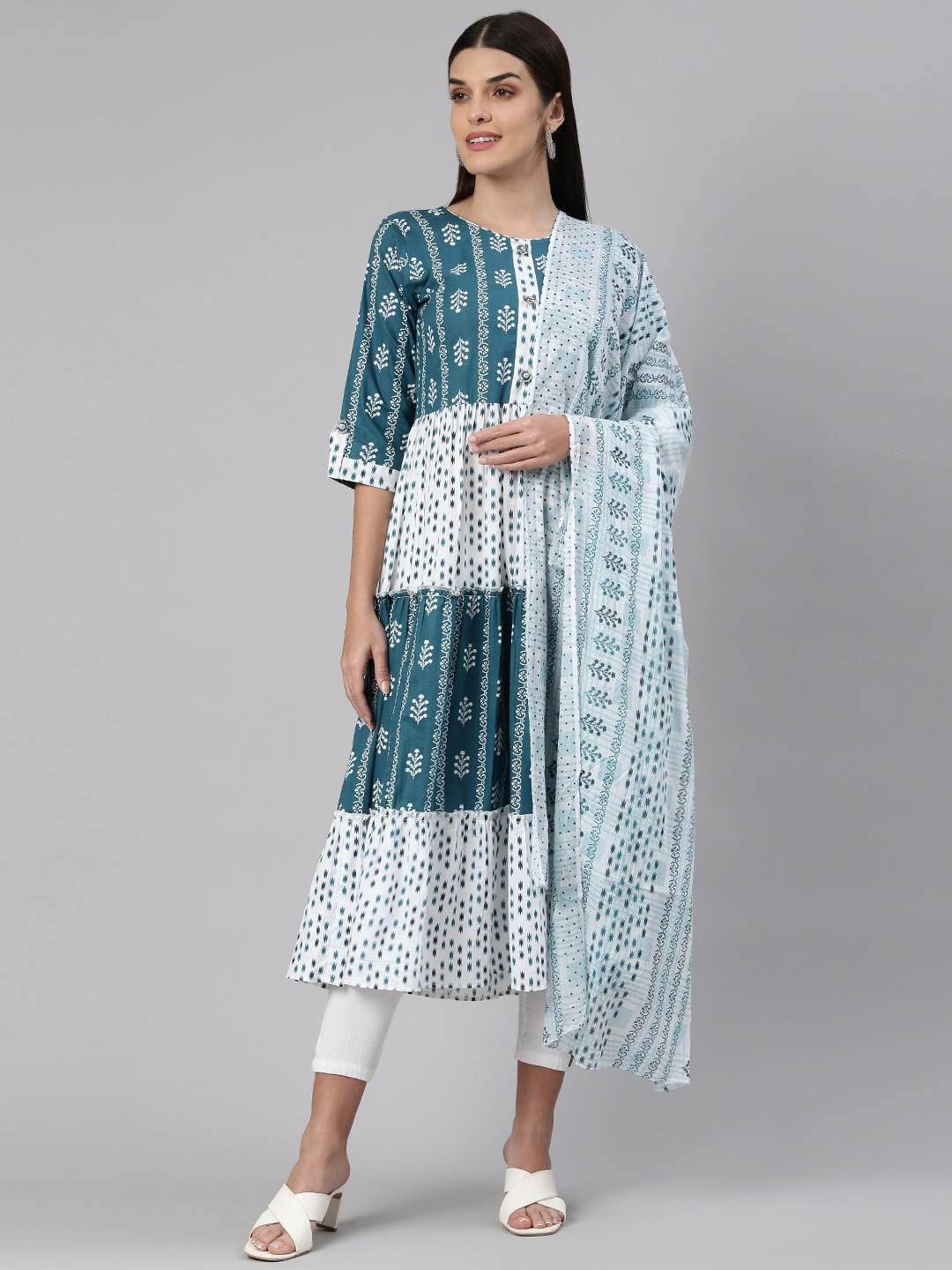 

TORONFRAS Women Ethnic Motifs Printed Tiering Kurta With Dupatta, Blue