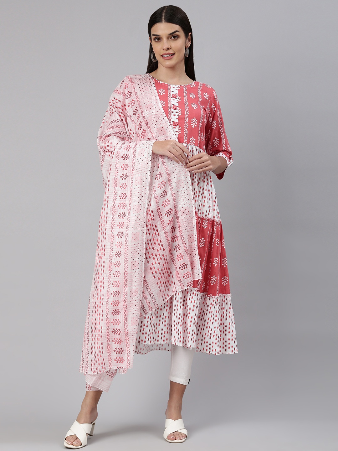 

TORONFRAS Women Pink & White Floral Printed Floral Kurta