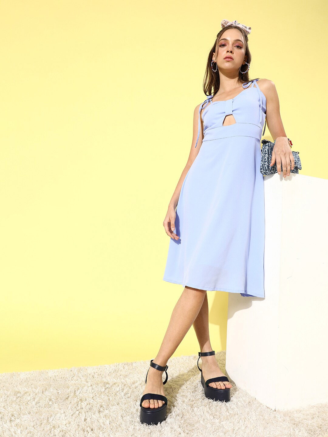 

DODO & MOA Blue Crepe Maxi Maxi Dress