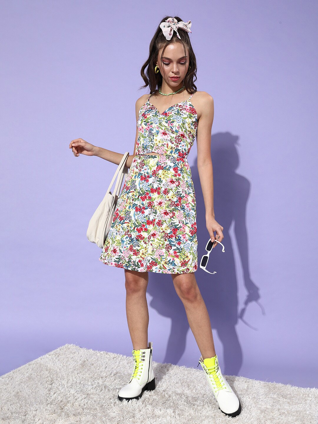 

DODO & MOA White Floral Crepe Midi Dress