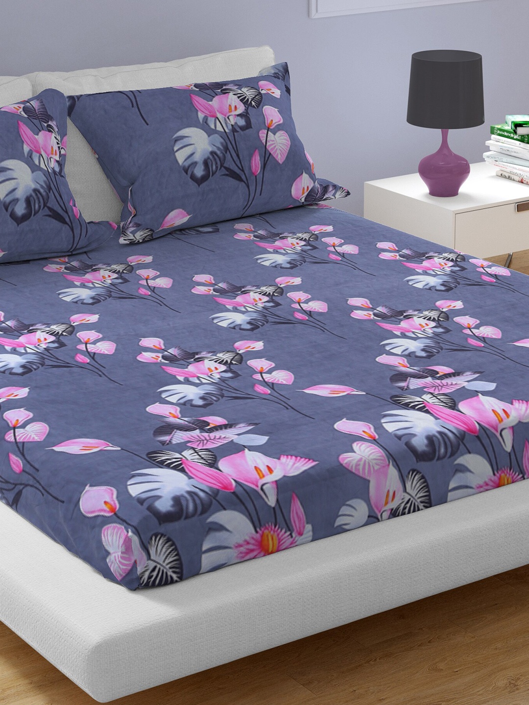 

AAZEEM Grey & Pink Floral 160 TC Queen Bedsheet with 2 Pillow Covers