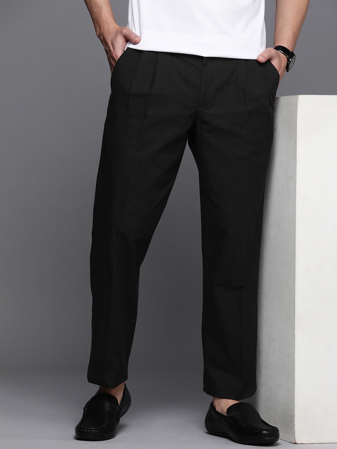

Louis Philippe Men Classic Trousers, Black