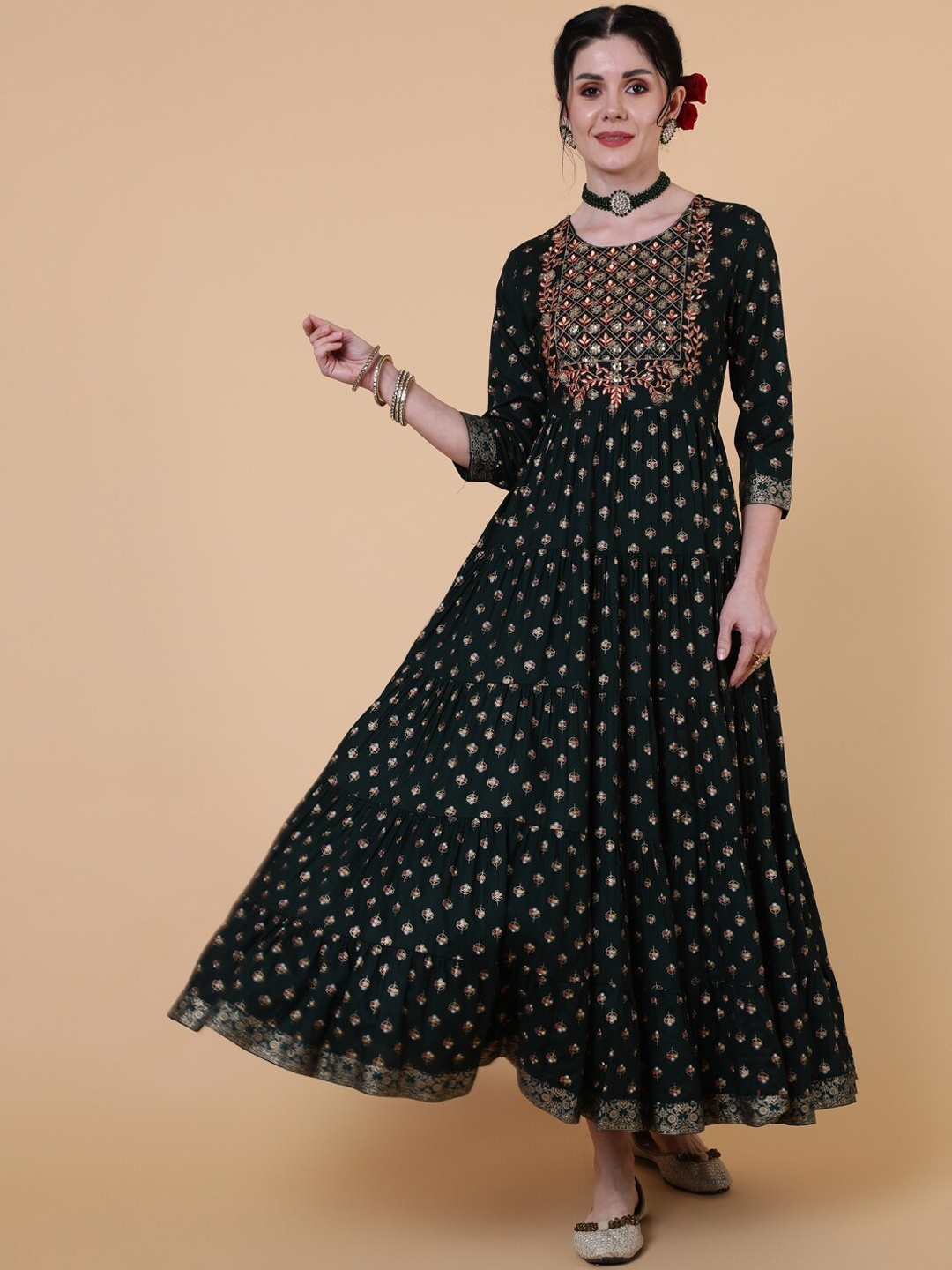 

KIMAYRA Floral Printed Thread Work Anarkali Kurta, Black