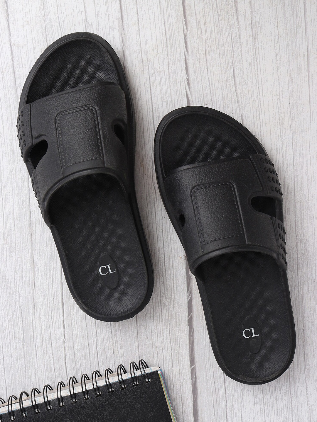 

Carlton London Men Rubber Sliders, Black