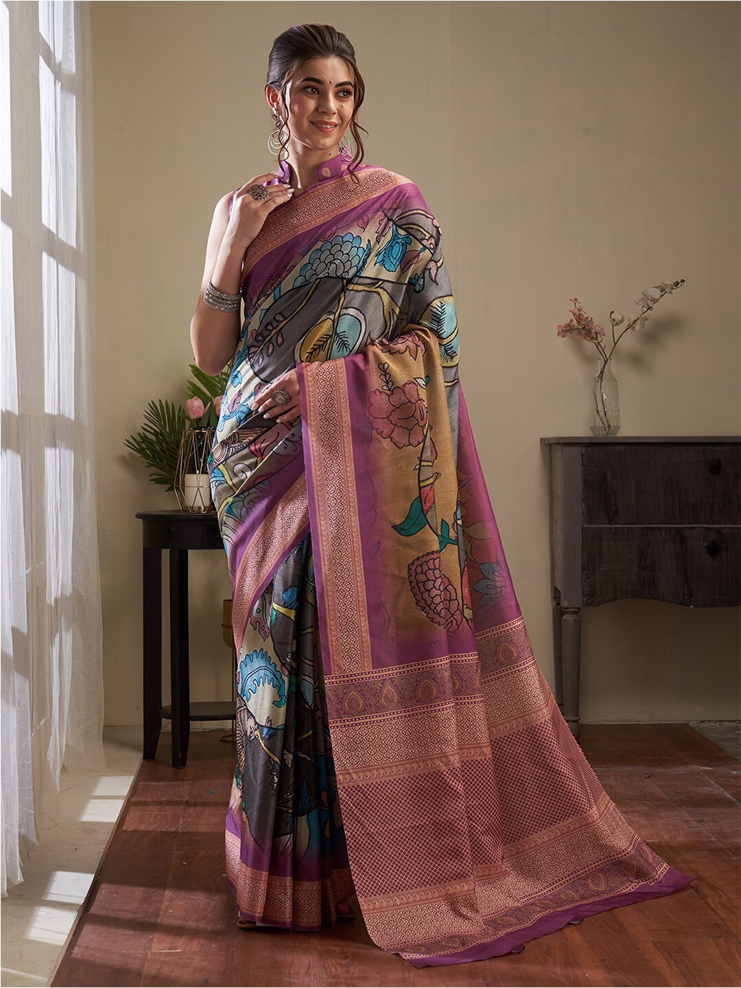 

Saree mall Kalamkari Printed Silk Blend Pochampally Sarees, Grey