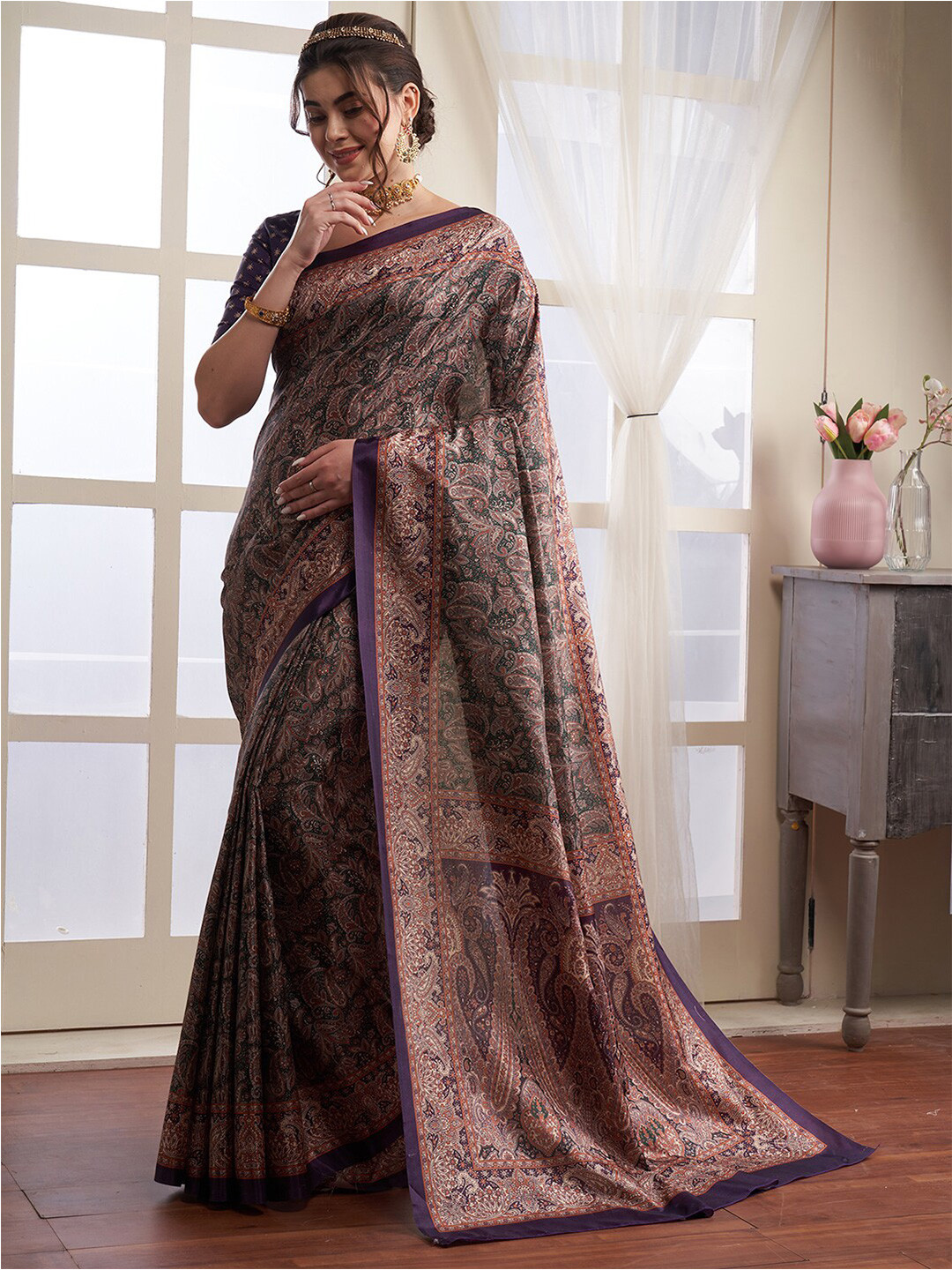 

Saree mall Ethnic Motifs Silk Blend Block Print Sarees, Green