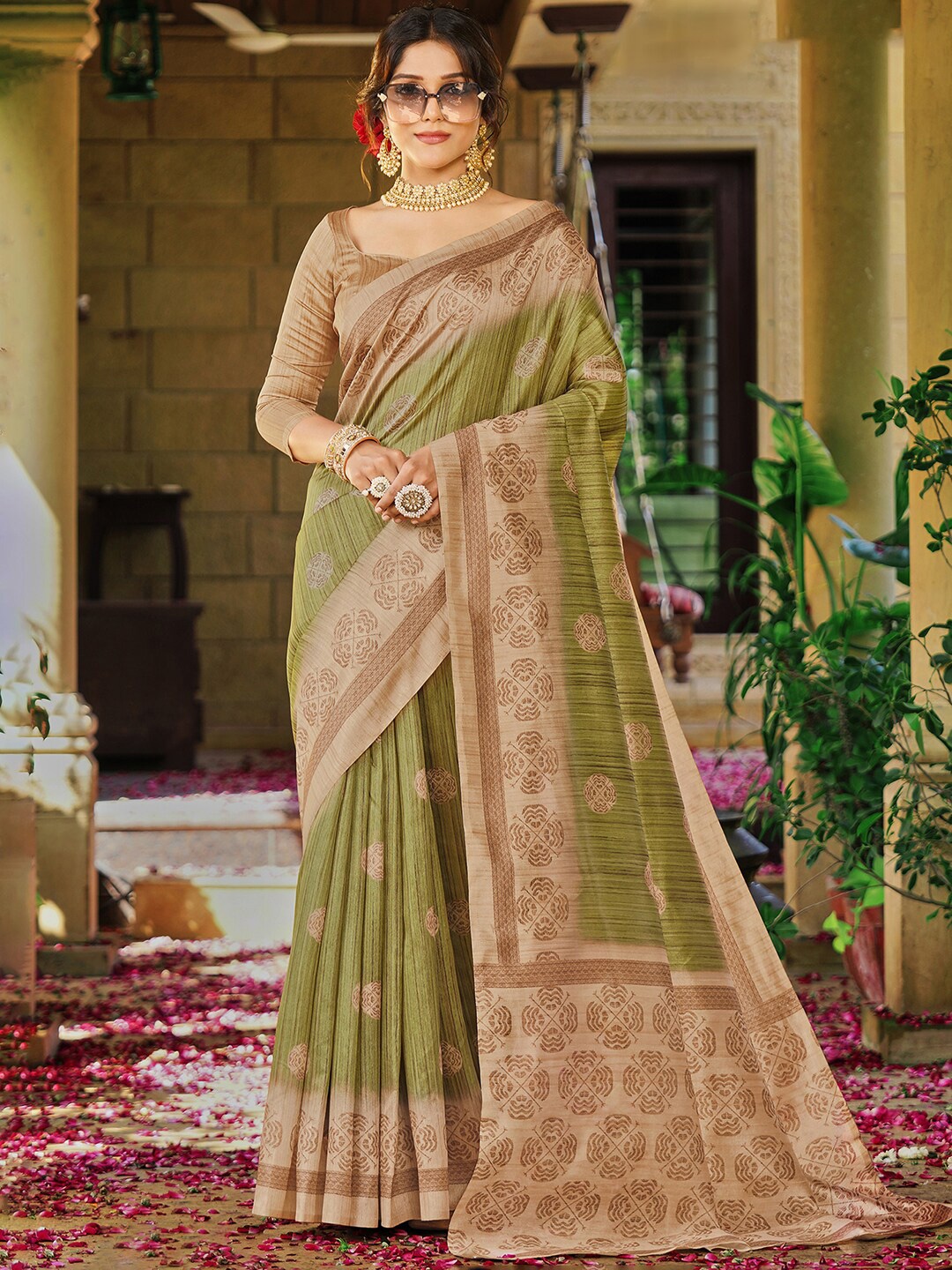 

Saree mall Ethnic Motifs Silk Blend Dabu Sarees, Green