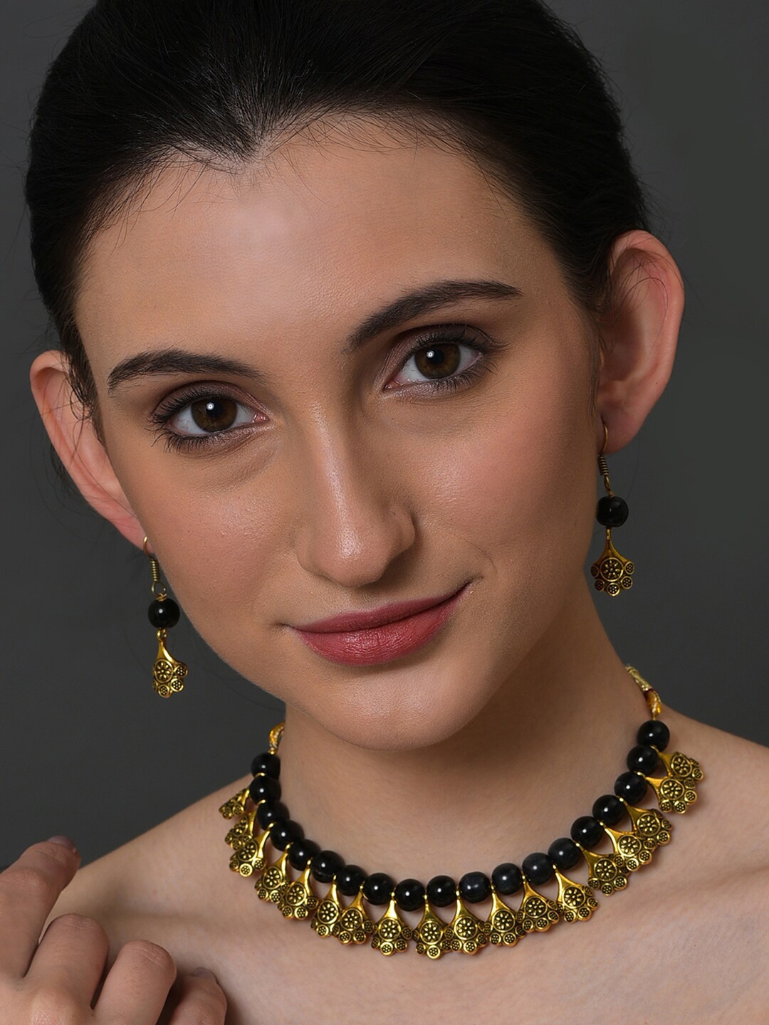 

SOHI Gold-Plated Beaded Jewellery Set