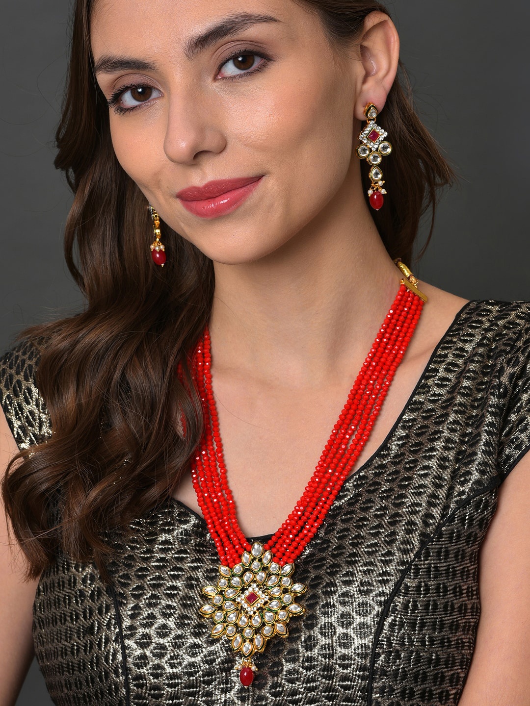 

SOHI Kundan Studded & Beaded Jewellery Set, Gold