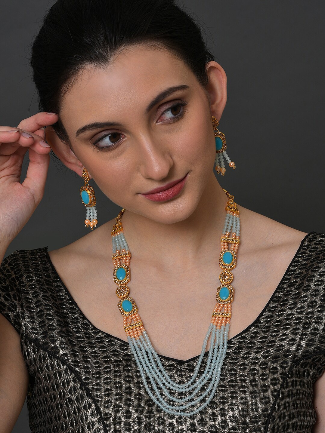 

SOHI Stone-Studded & Beaded Jewellery Set, Gold