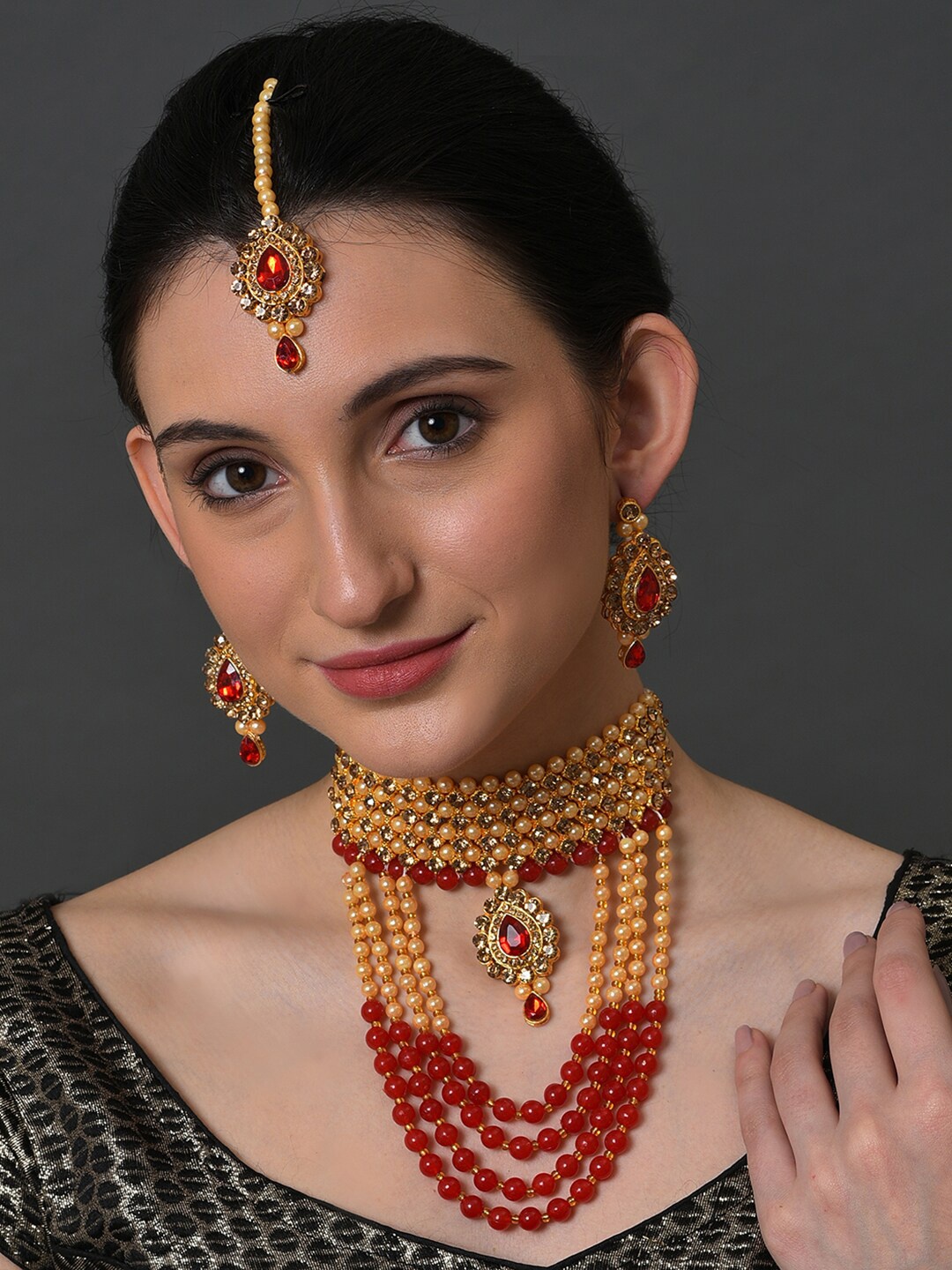 

SOHI Kundan Studded & Beaded Jewellery Set, Gold
