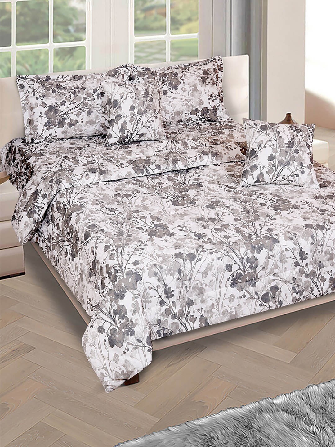 

ROMEE White & Grey Floral Printed Bedding Set With Pillow Covers