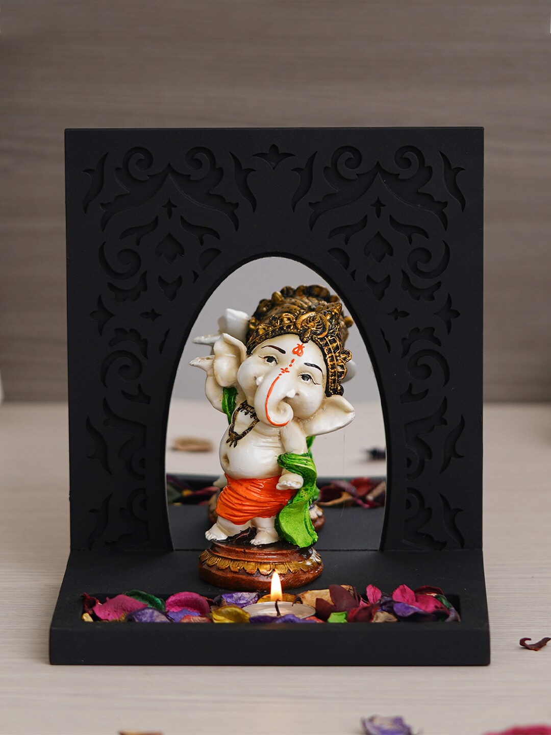 

eCraftIndia Black & Orange Ganesh Idol Showpiece