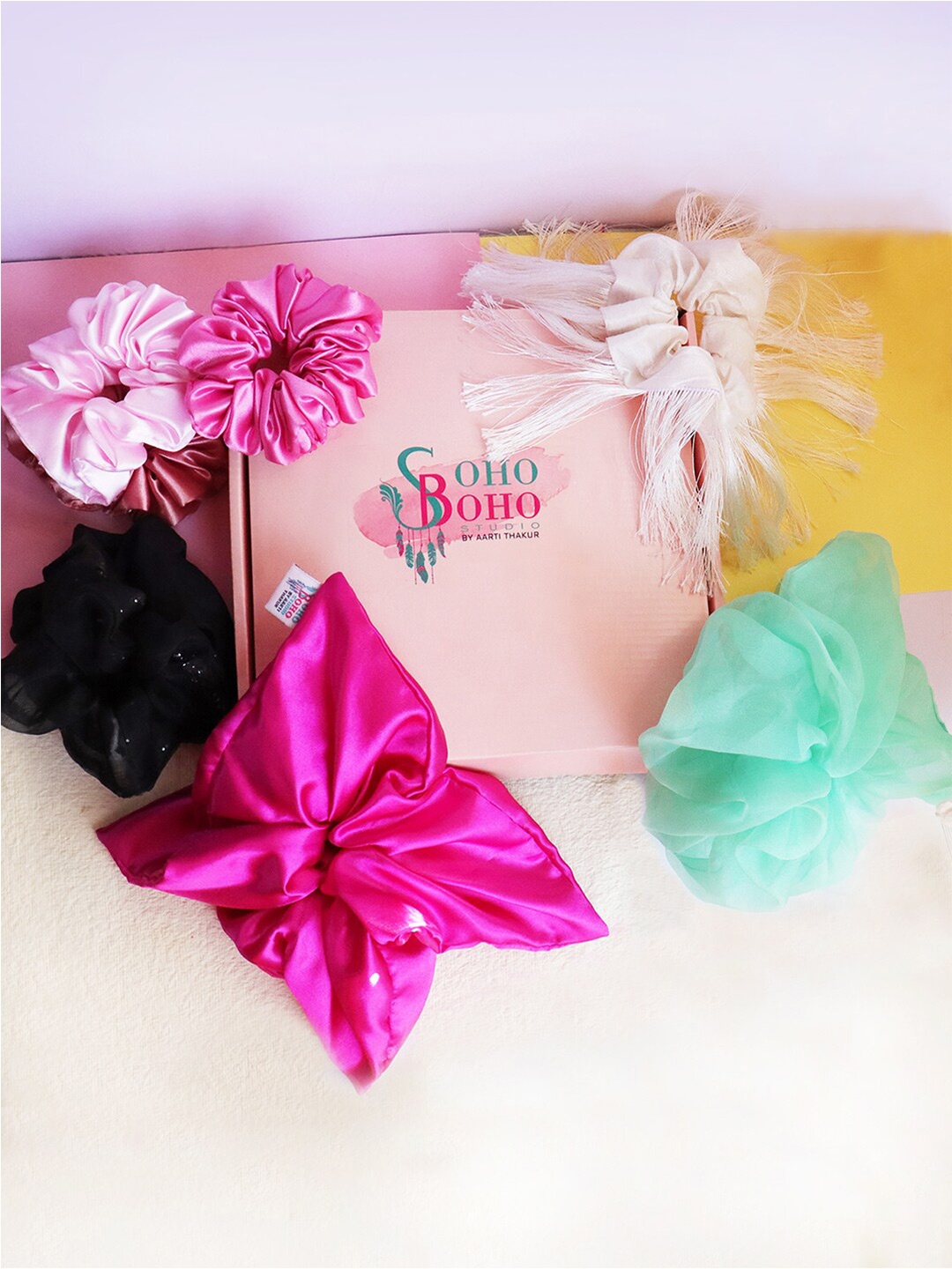 

Soho Boho Studio Women Scrunchie Queen Gift Box, Pink