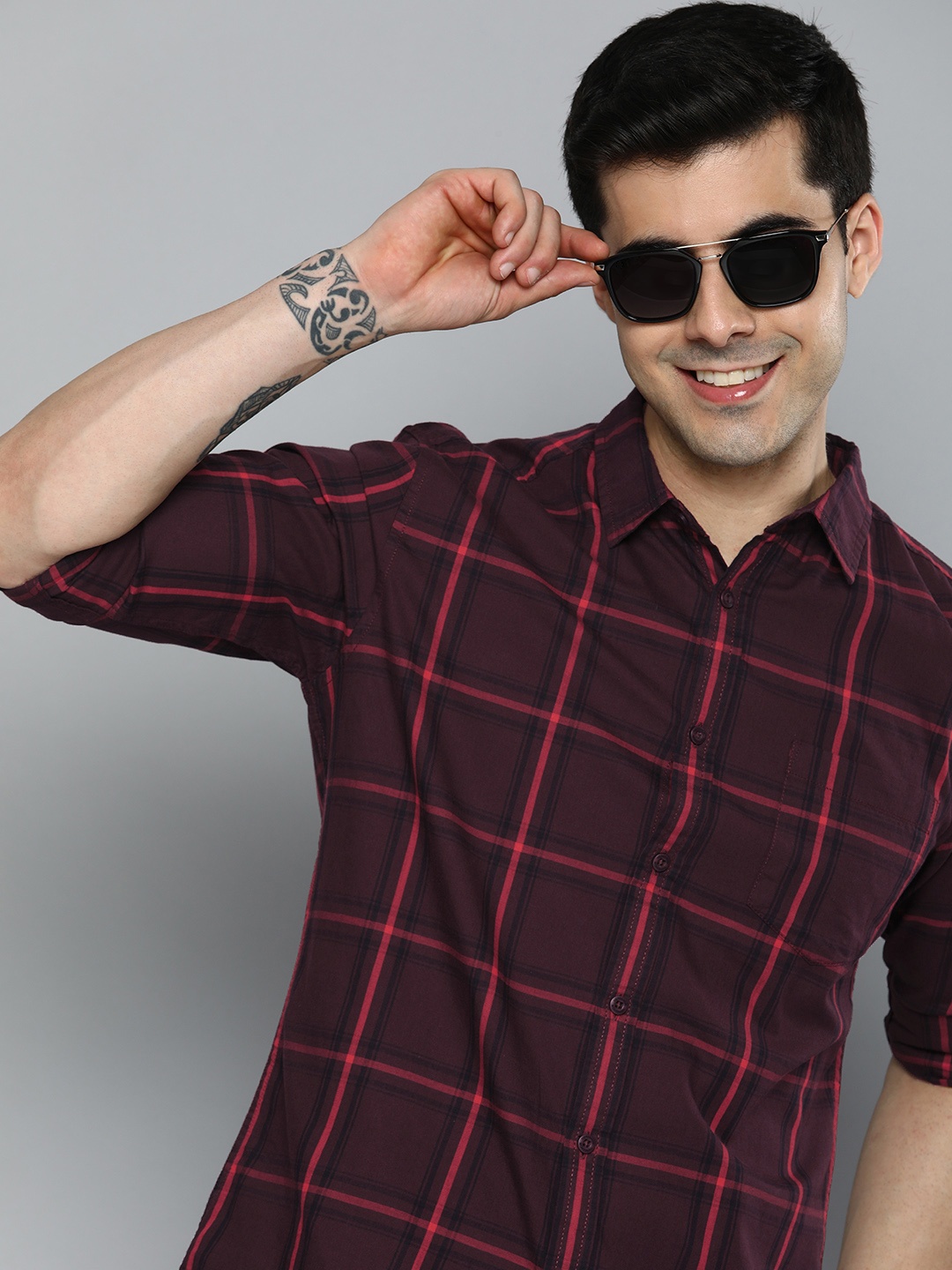 

HERE&NOW Men Pure Cotton Slim Fit Tartan Checked Casual Shirt, Burgundy