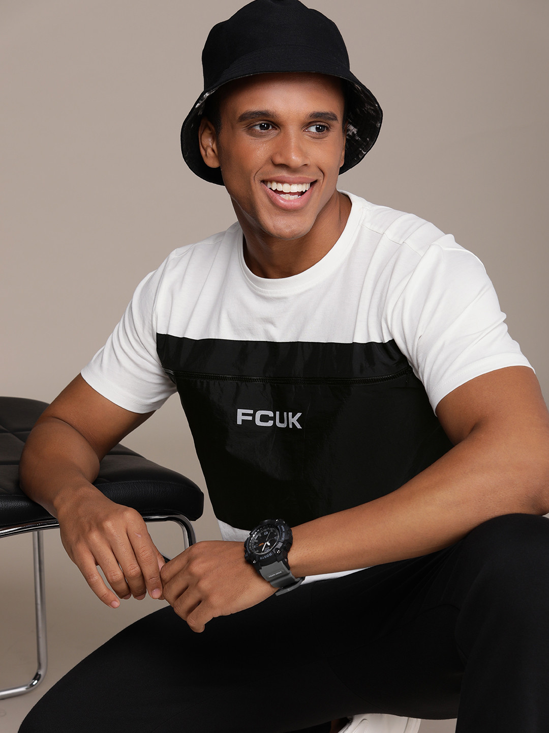 

FCUK Men Brand Logo Printed Pure Cotton Pockets T-shirt With Zip Detailing, White