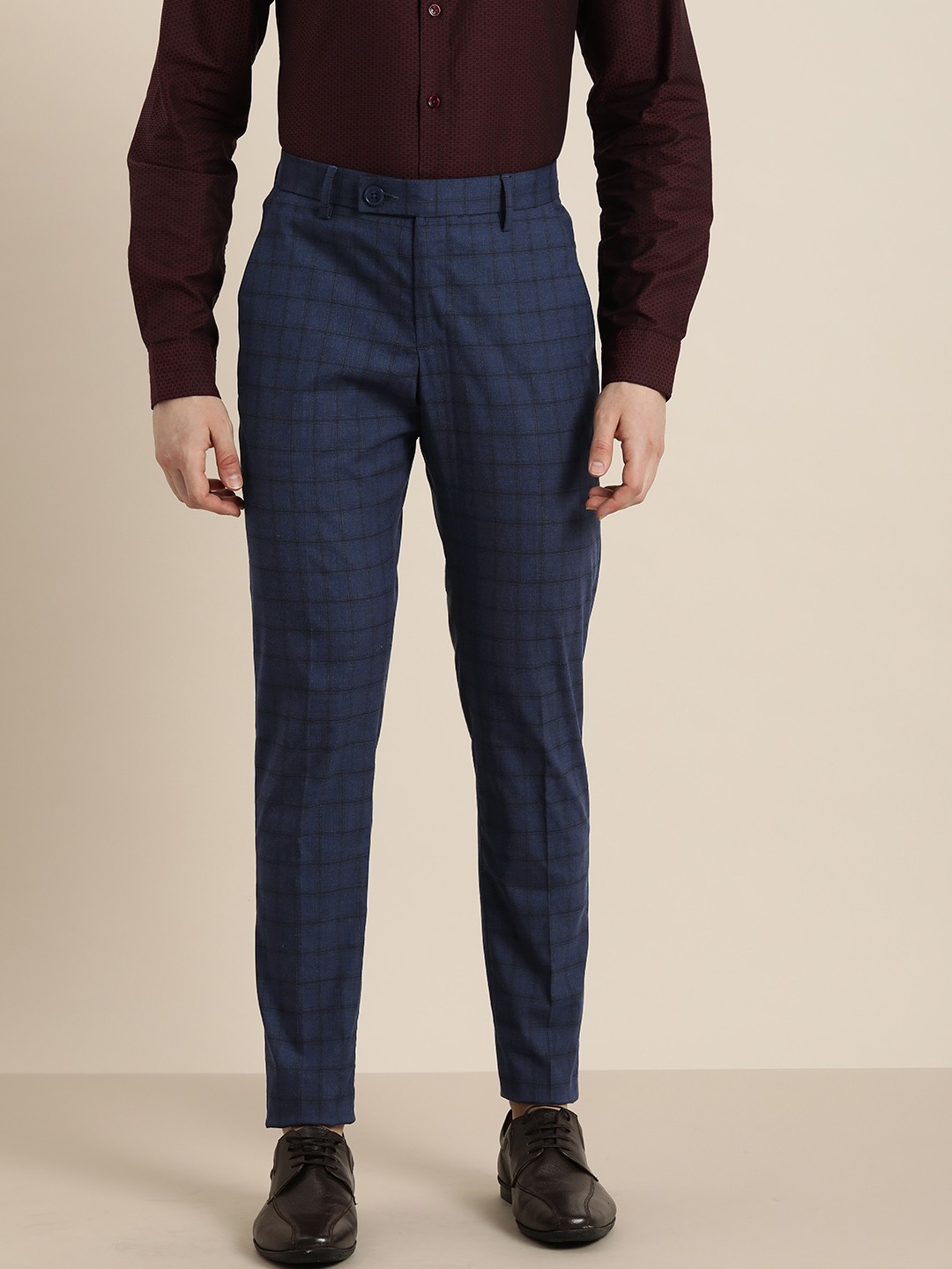 

INVICTUS Men Checked Slim Fit Mid-Rise Plain Woven Flat-Front Formal Trousers, Blue