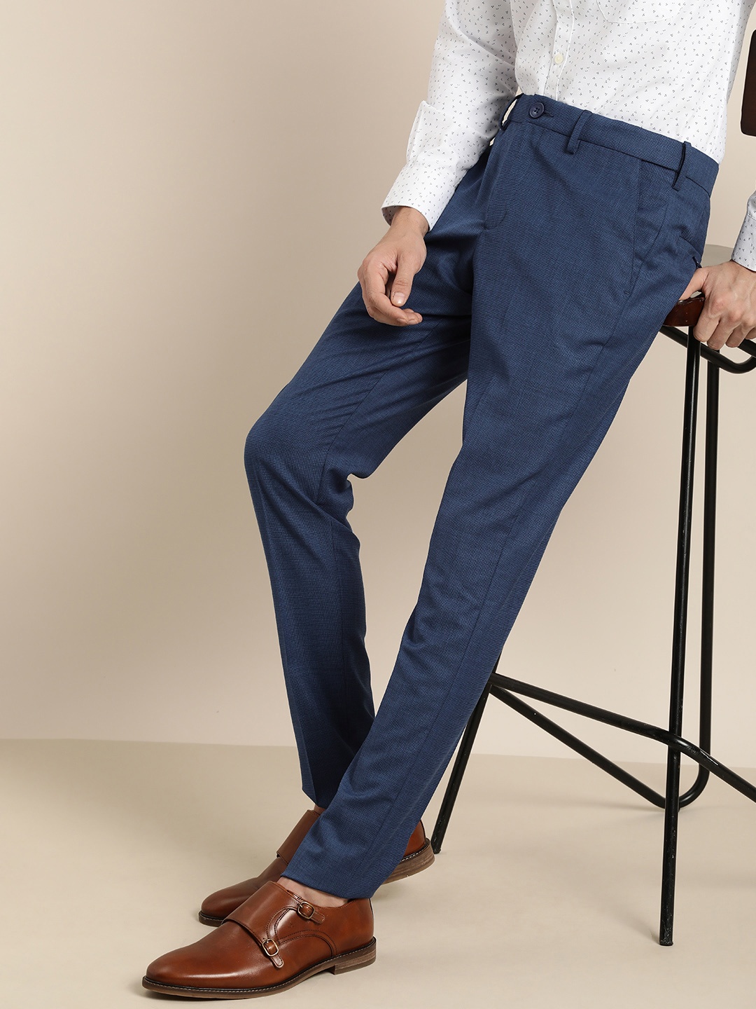

INVICTUS Men Self Design Textured Slim Fit Smart Casual Trousers, Navy blue
